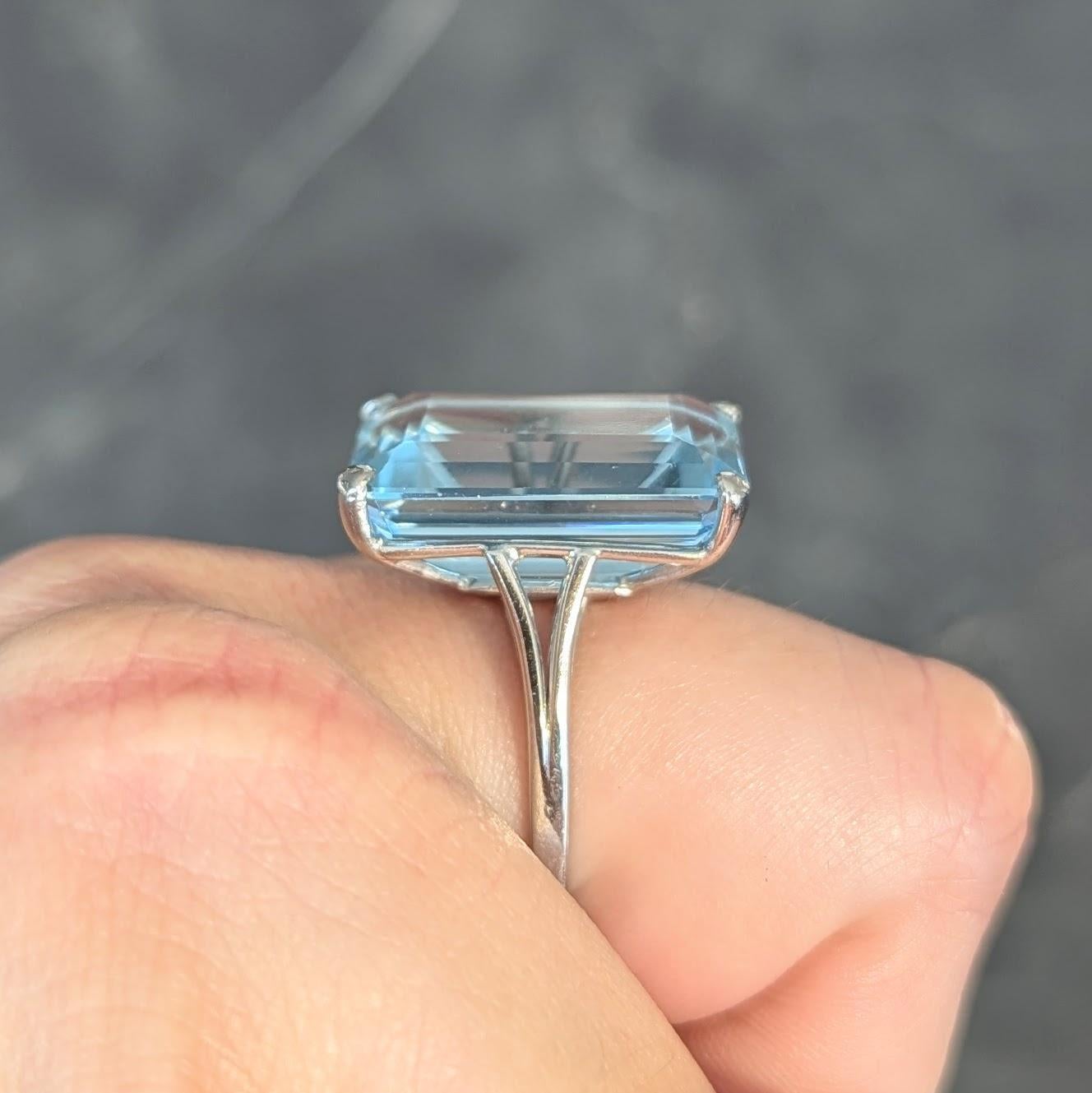 Mid-Century 20.65 CTW Aquamarine Platinum Vintage Cocktail Ring For Sale 7
