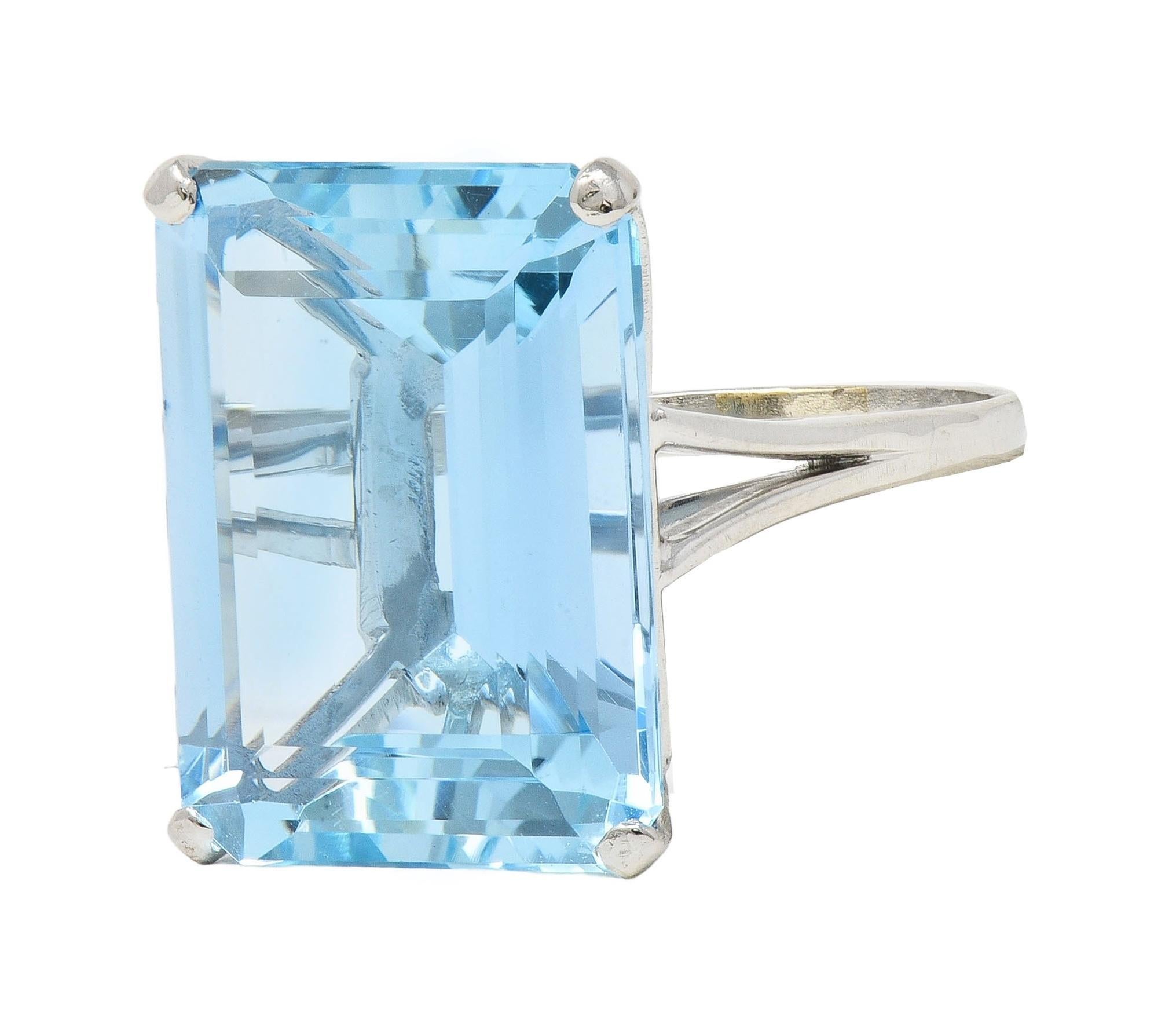 Mid-Century 20.65 CTW Aquamarine Platinum Vintage Cocktail Ring For Sale 2