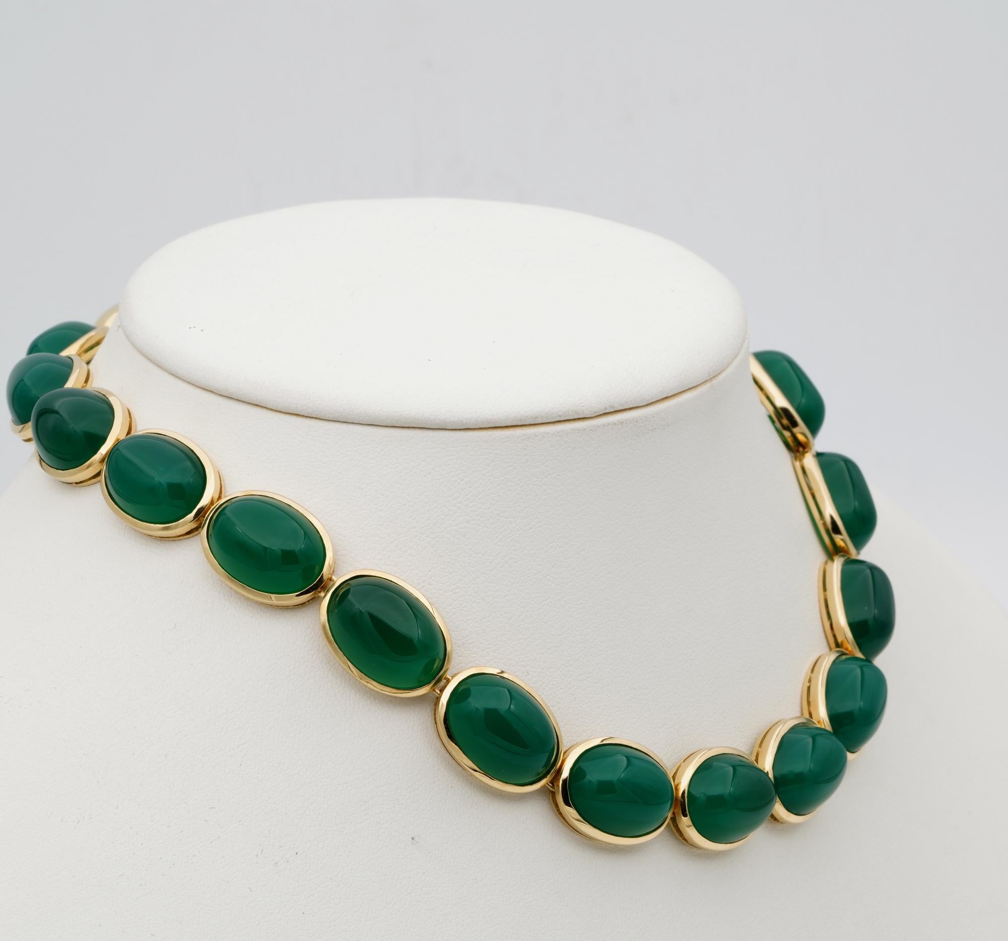 Cabochon Mid Century 209.00 Ct Natural Chrysoprase Necklace For Sale