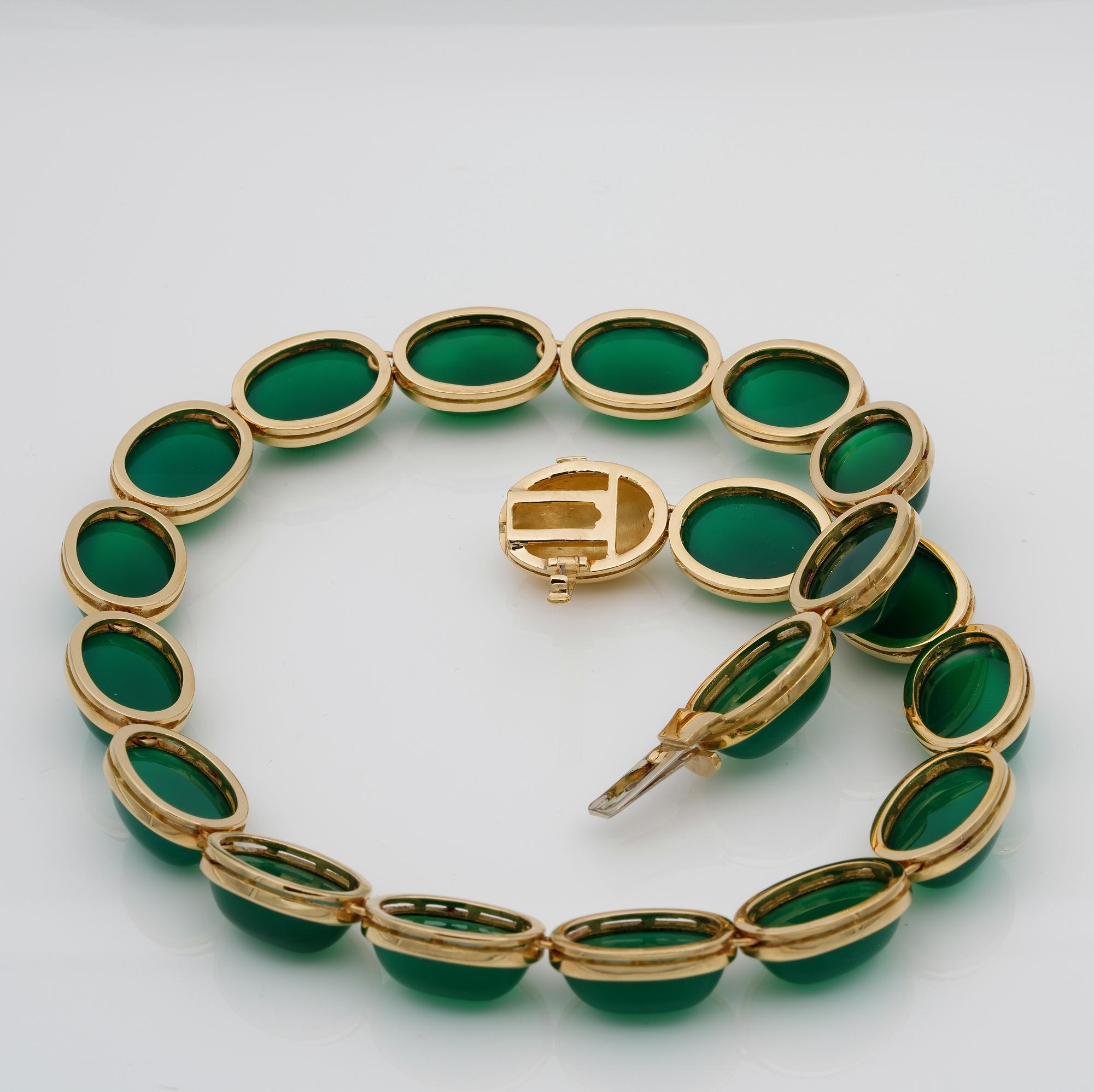 Mid Century 209.00 Ct Natural Chrysoprase Necklace For Sale 3