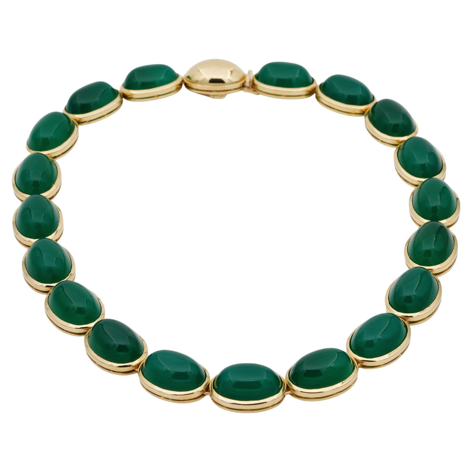 Mid Century 209.00 Ct Natural Chrysoprase Necklace For Sale