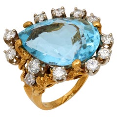Mid Century 21 carat aquamarine diamond 18k yellow gold cocktail ring