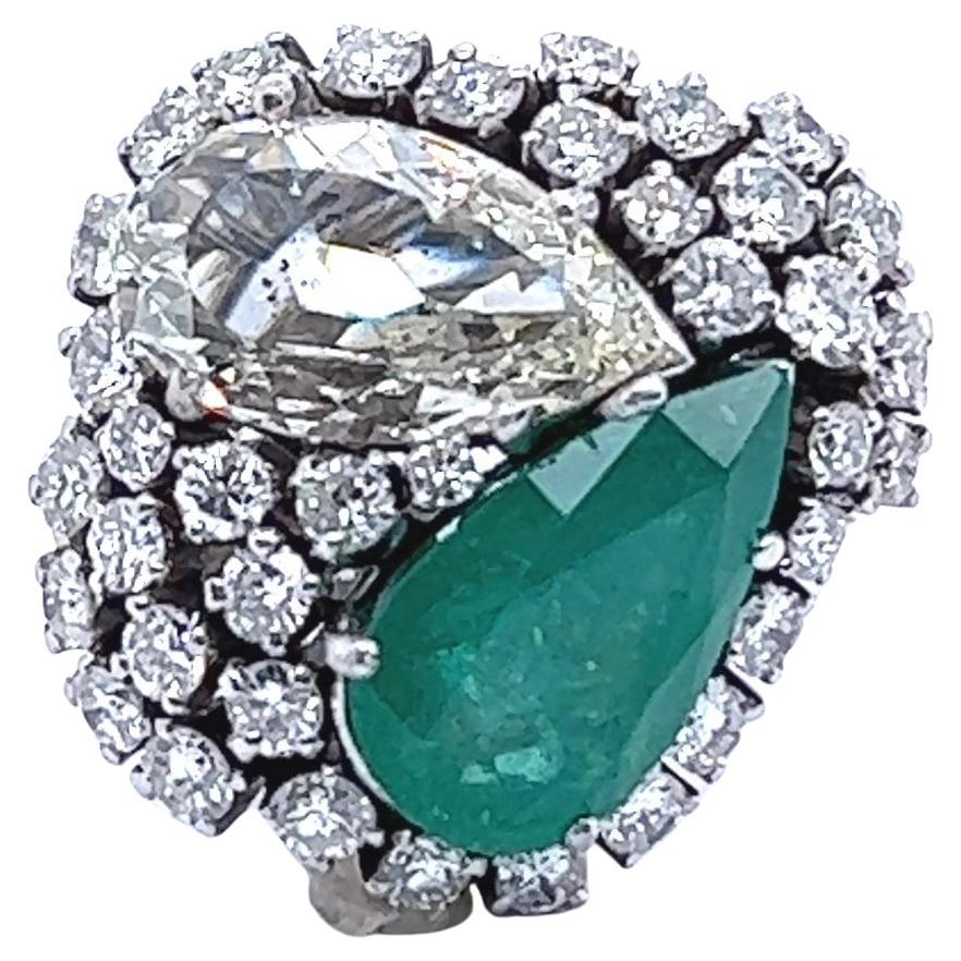 Mid-Century 2.11 Carats Pear Shape Cut Diamond Emerald White Gold Cocktail Ring
