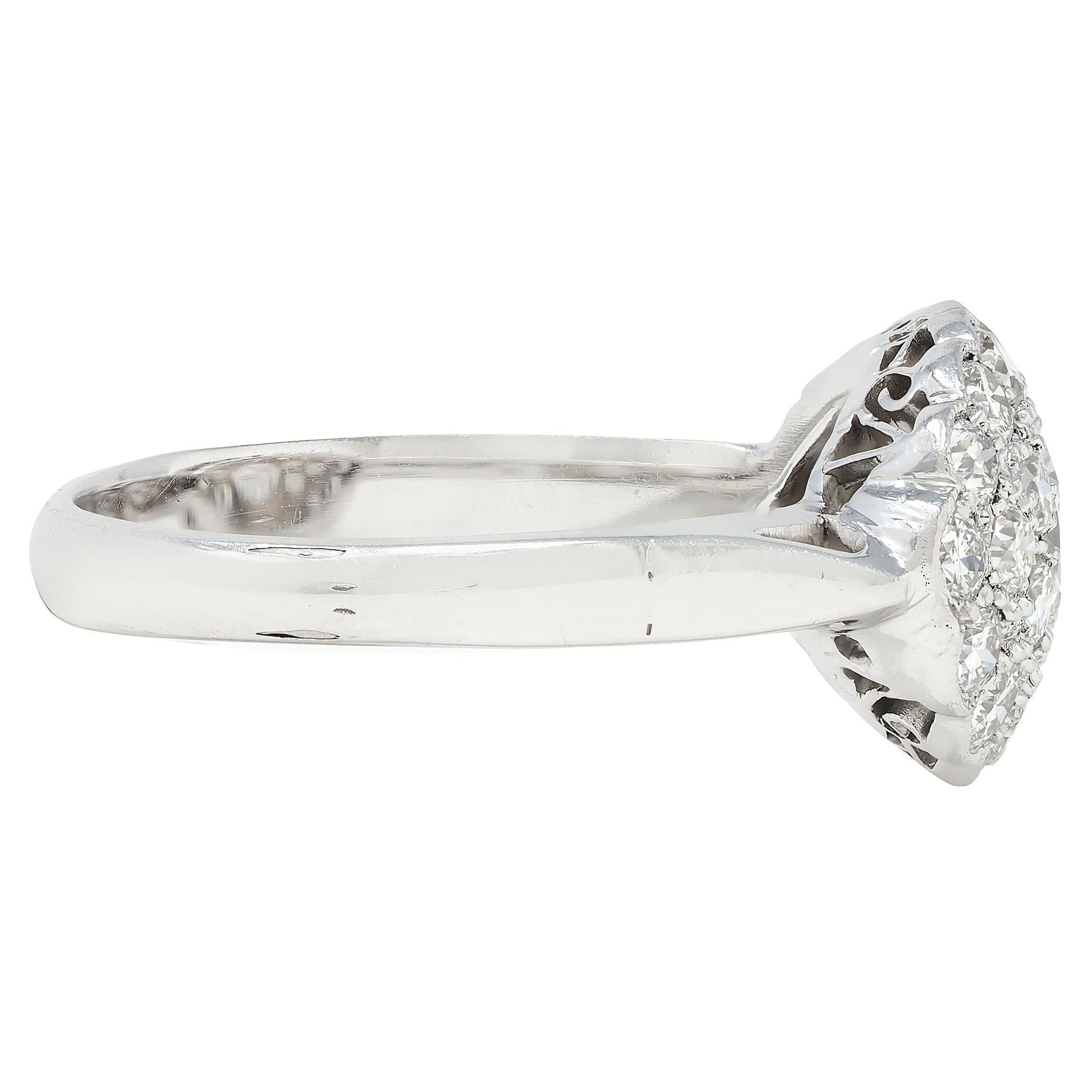 Mid-Century 2.12 CTW Diamond 14 Karat White Gold Vintage Cluster Ring (Moderne) im Angebot