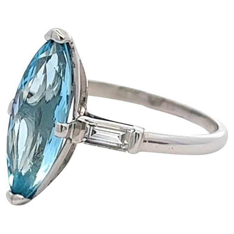 Women's or Men's Midcentury 2.13 Carats Aquamarine Diamond Platinum Ring
