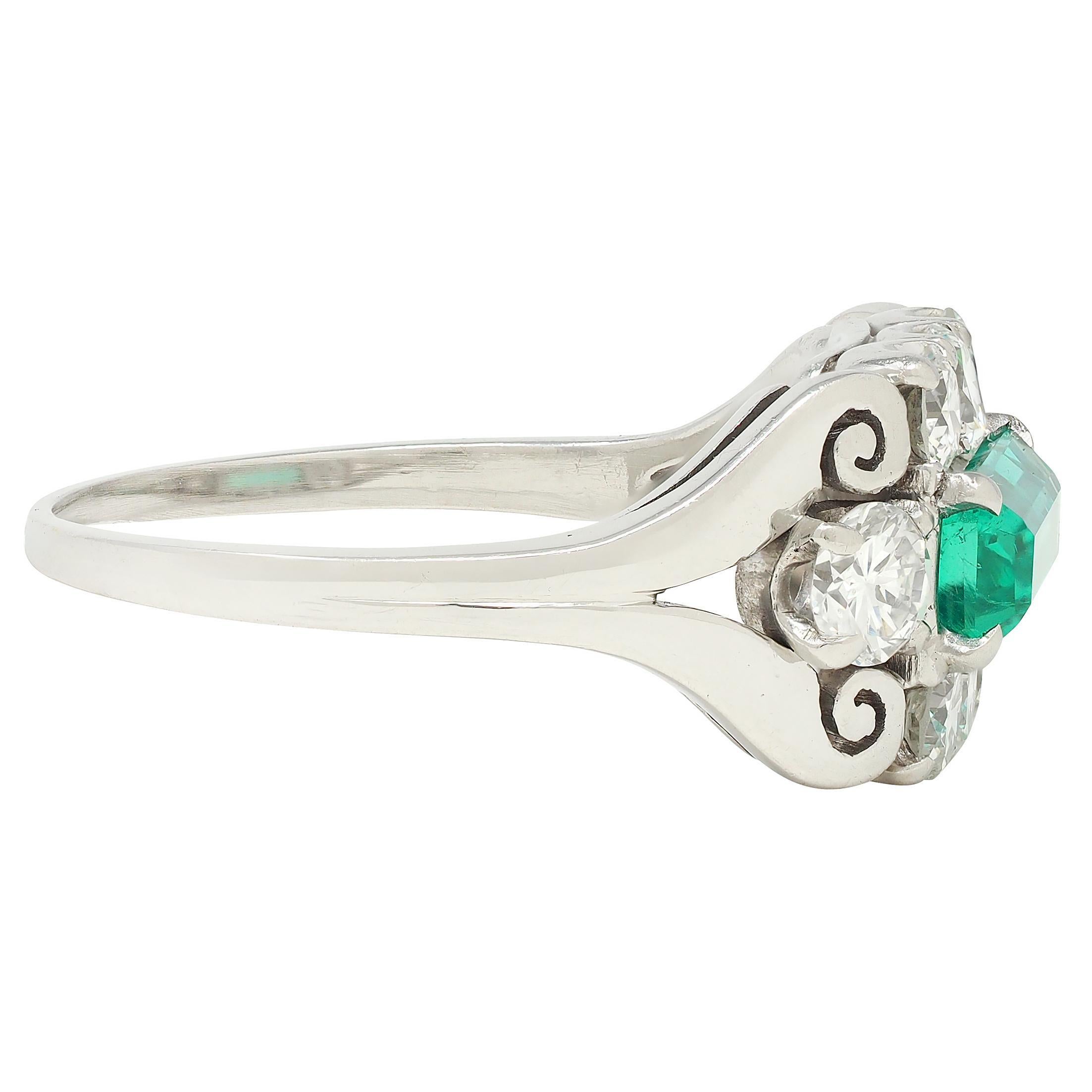 Moderne Bague du milieu du siècle 2.14 Emerald Diamond Platinum Vintage Scroll Ring en vente