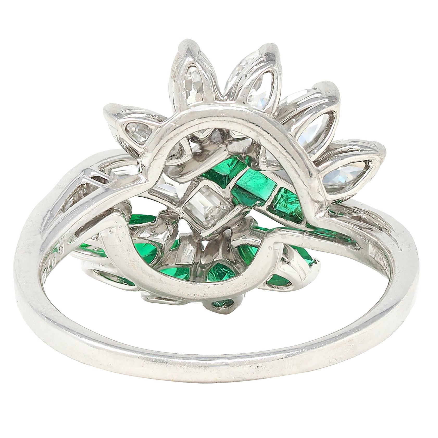 Mid-Century 2.16 CTW Smaragd Diamant Platin Vintage Fanning Bypass Ring (Marquiseschliff) im Angebot