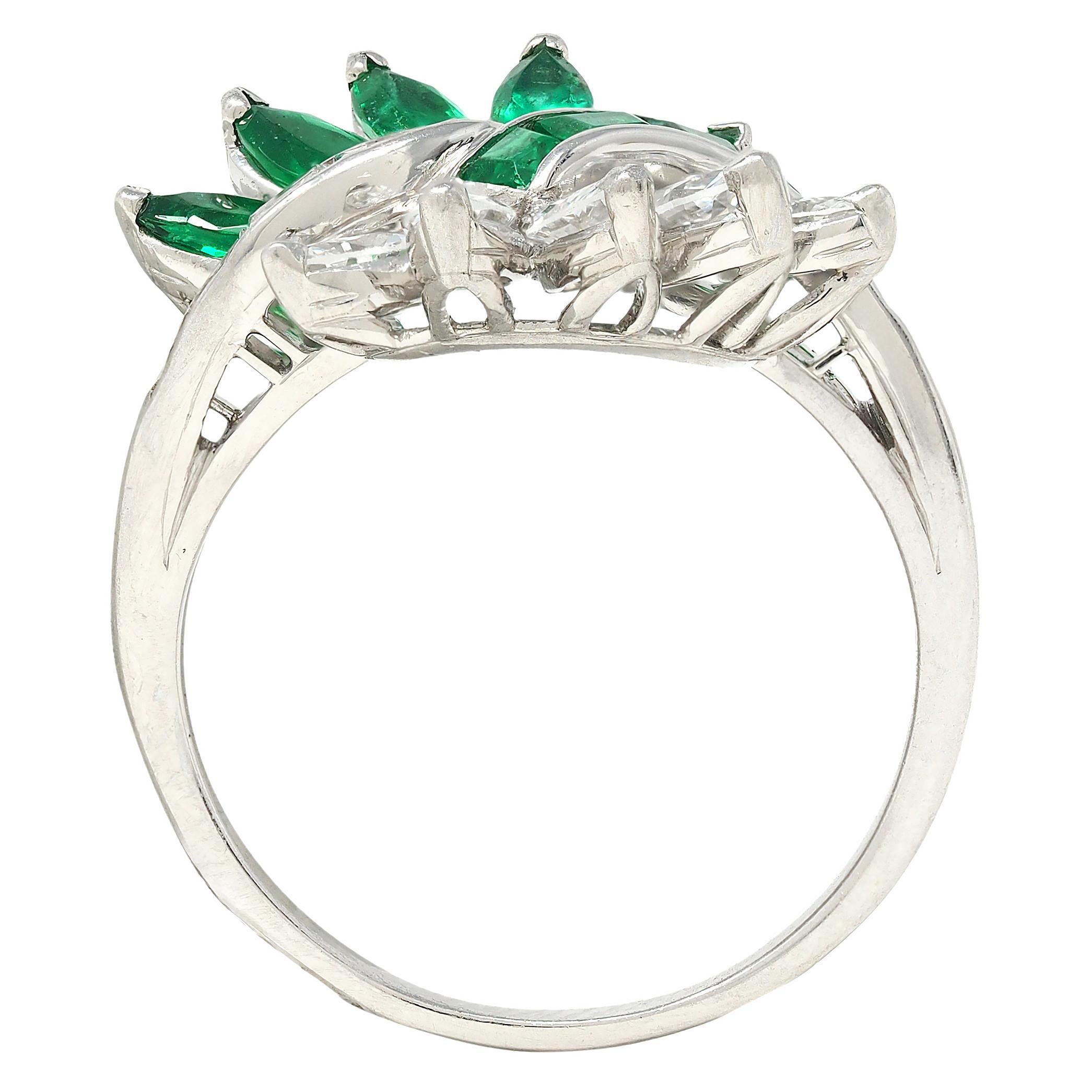 Mid-Century 2.16 CTW Smaragd Diamant Platin Vintage Fanning Bypass Ring im Angebot 1