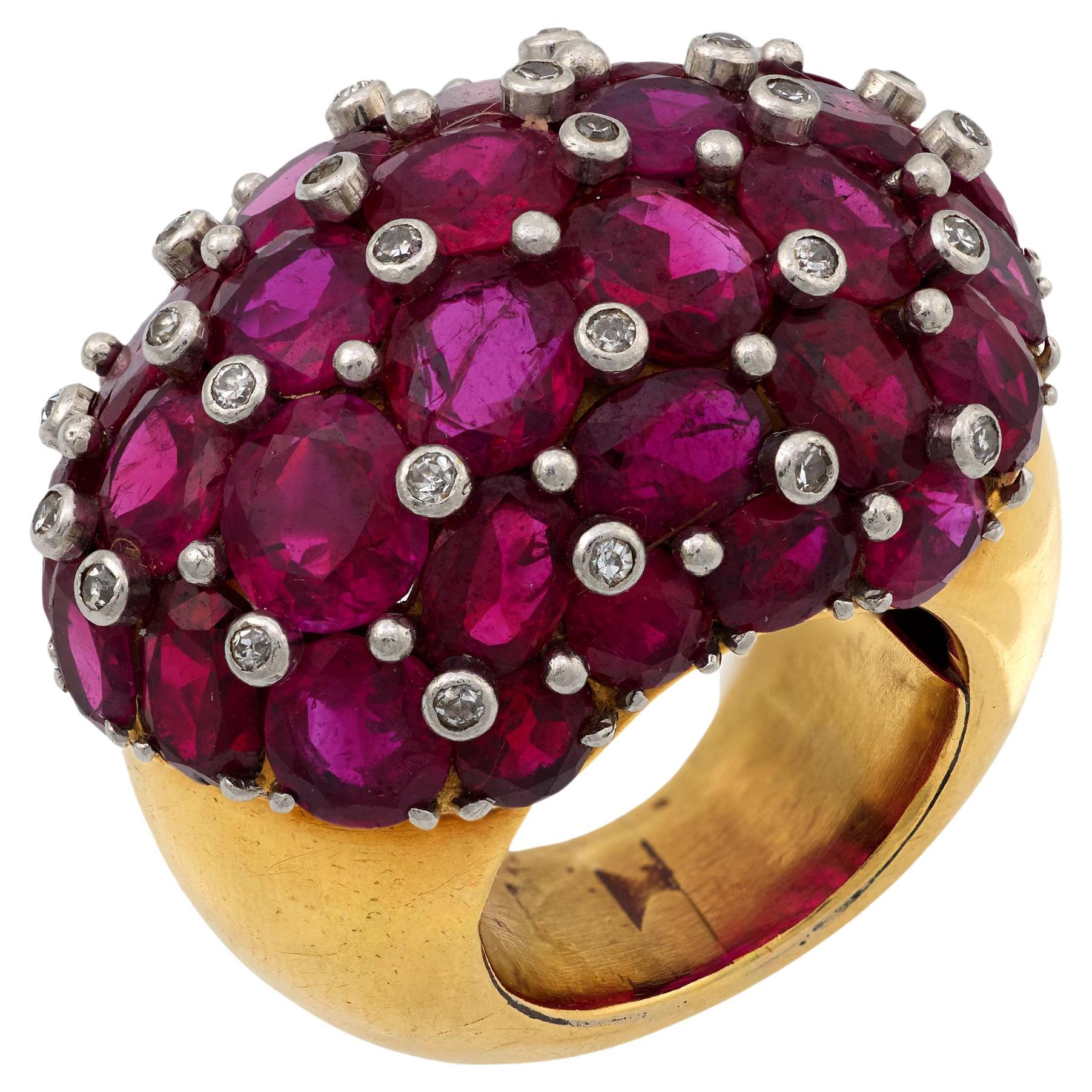 Mid Century 22 carat total weight ruby diamond 18k yellow gold cocktail ring For Sale