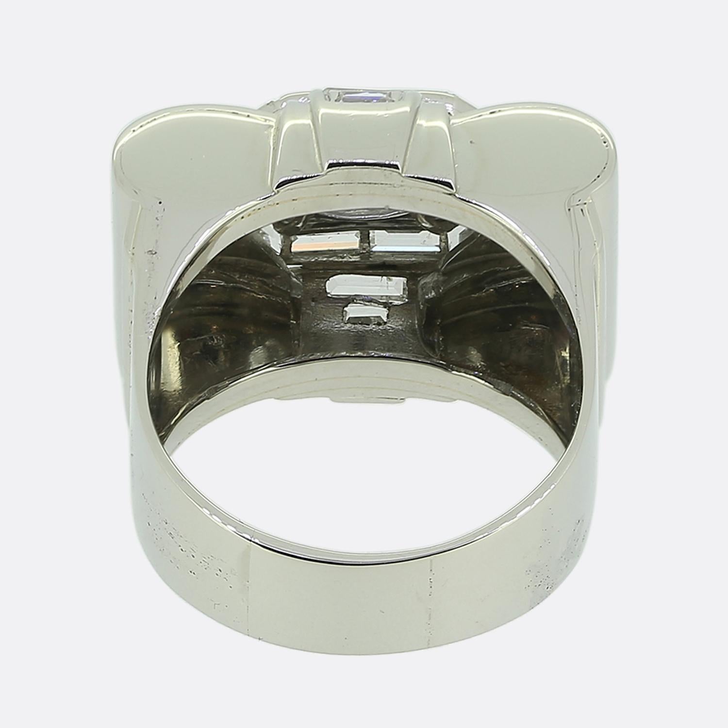 Anillo de diamantes talla esmeralda de 2,20 quilates de mediados de siglo en Bueno estado para la venta en London, GB