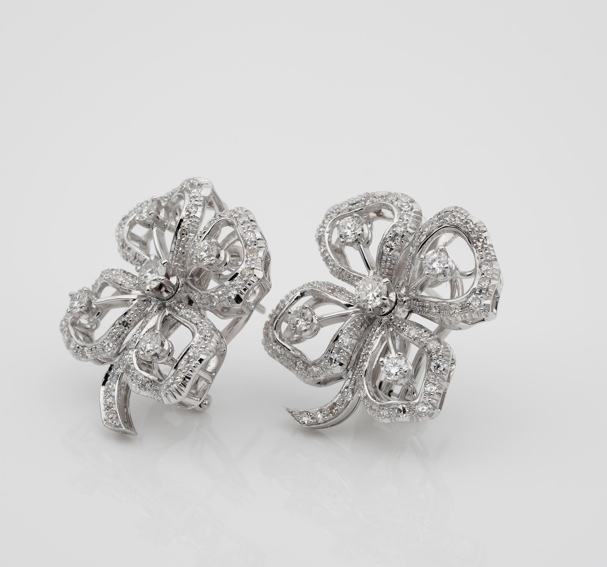 Mid Century 2.20 Ct Diamond Large Pansy Flower Earclips In Good Condition For Sale In Napoli, IT
