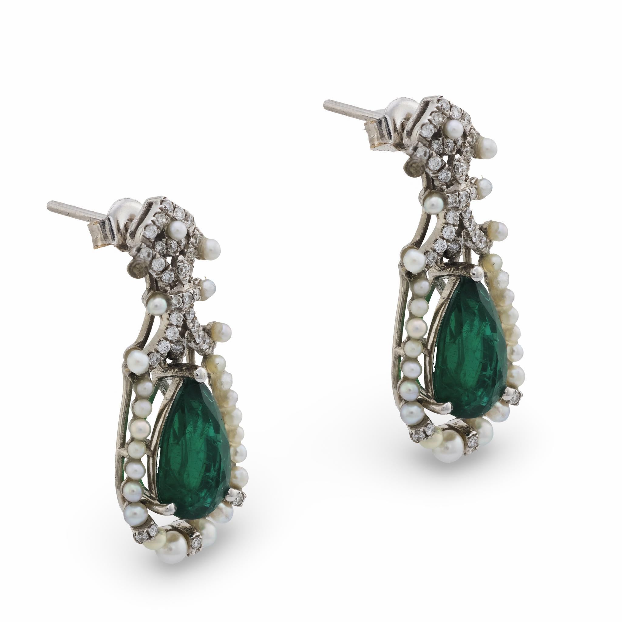 Moderne Boucles d'oreilles mi-siècle 2.35 carat émeraude diamant perle de rocaille or blanc 18k en vente