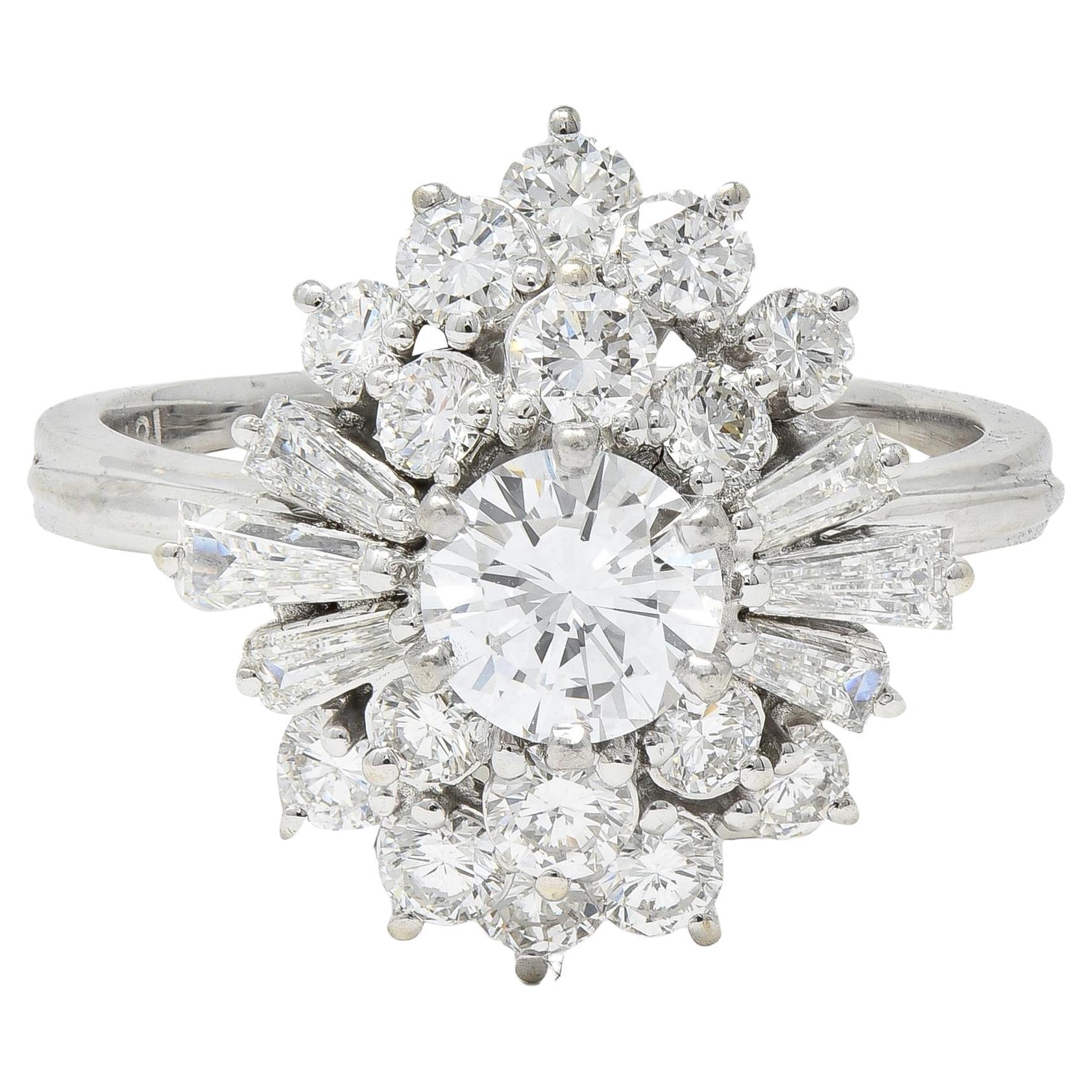 Mid-Century 2.37 CTW Diamant 18 Karat Weißgold Vintage Cluster Ring