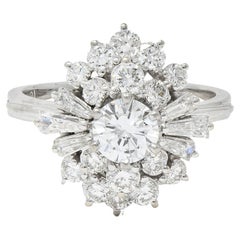 Mid-Century 2.37 CTW Diamant 18 Karat Weißgold Vintage Cluster Ring