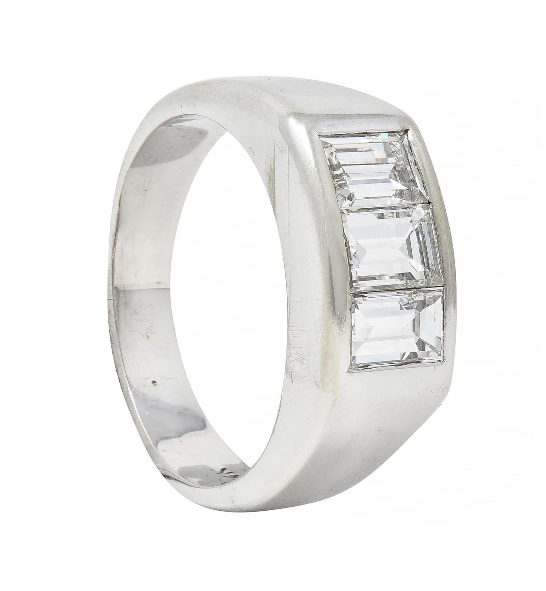 Mid-Century 2.42 CTW Diamond 14 Karat White Gold Vintage Unisex Men's Ring For Sale 6
