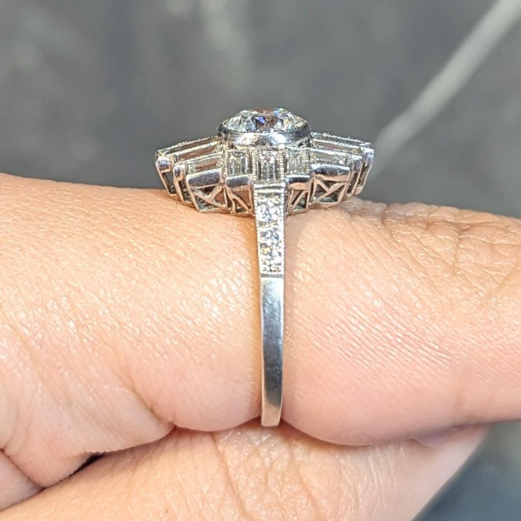 Mid-Century 2.45 CTW Diamond Platinum Streamline Vintage Cluster Ring For Sale 6