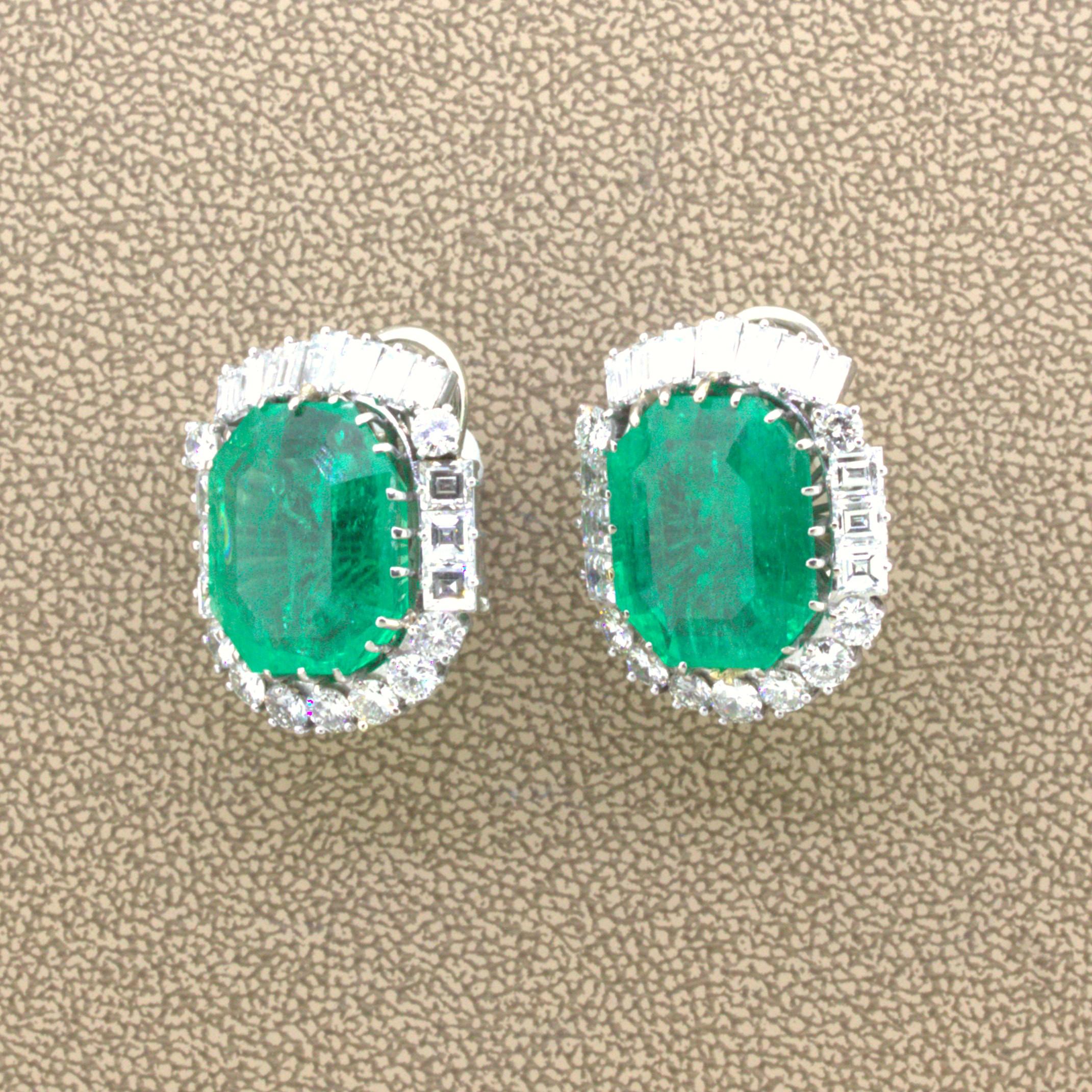 Mid-Century 25.04 Carat Colombian Emerald Diamond 18K Gold Earrings, GIA Cert. In New Condition For Sale In Beverly Hills, CA