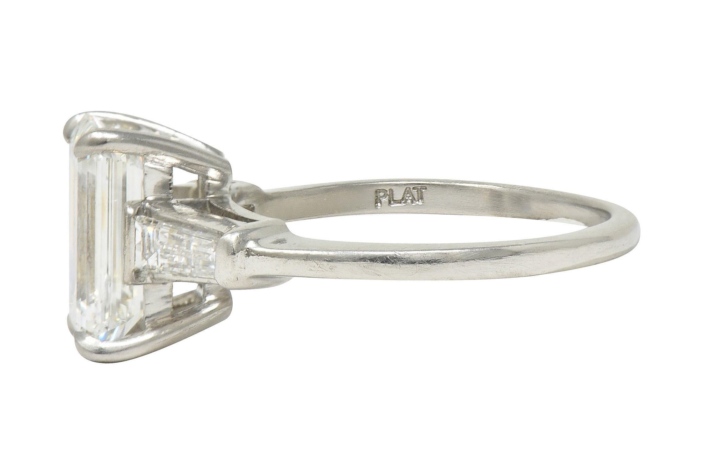Mid-Century 2.56 CTW Emerald Diamond Platinum 3 Stone Vintage Engagement Ring For Sale 3