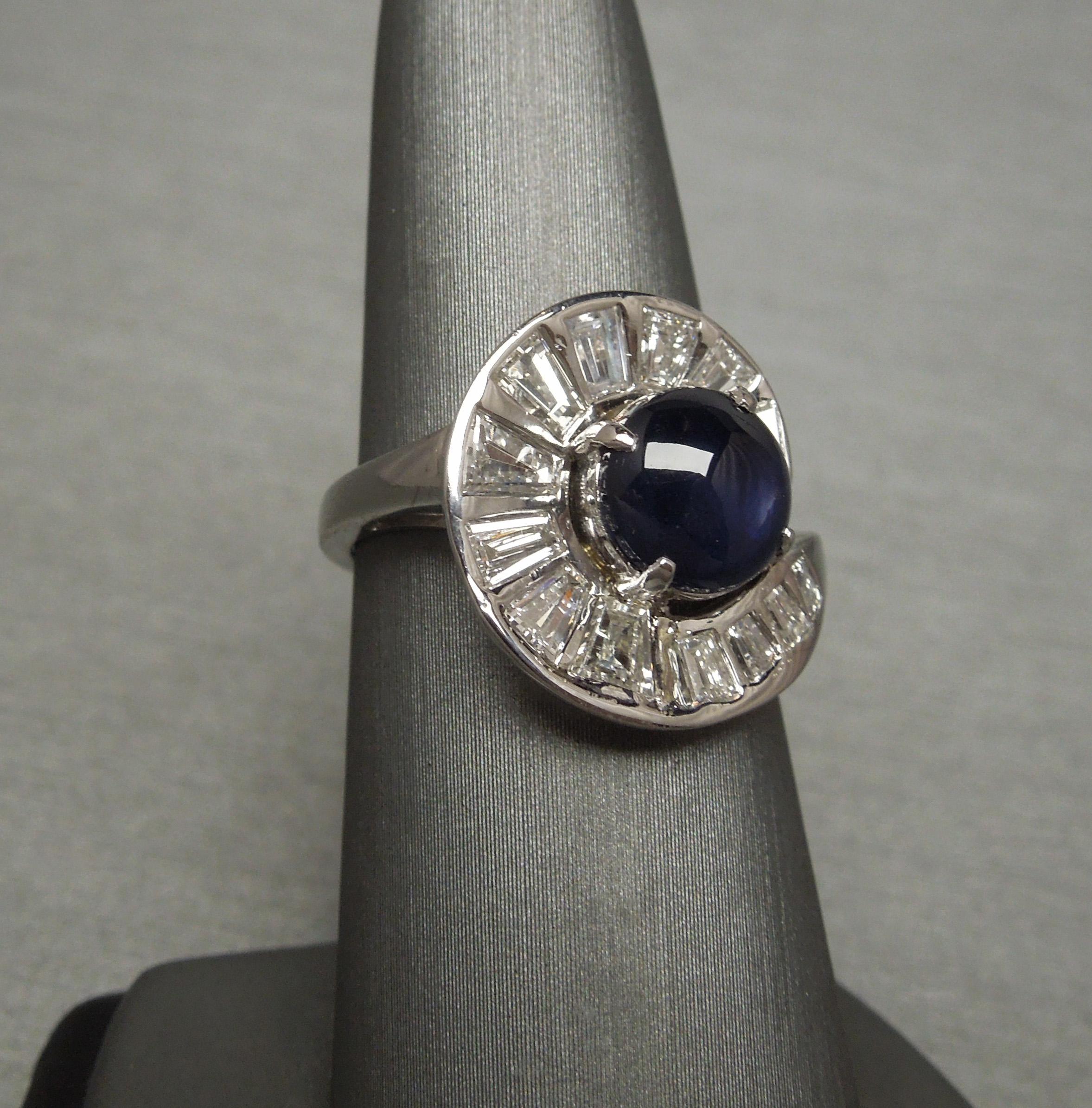 Midcentury 2.57 Carat Sapphire Piano Key Cocktail Ring In Good Condition For Sale In METAIRIE, LA