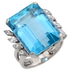 Anello cocktail in platino con acquamarina e diamante da 25,75 carati del Mid Century