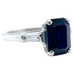 Mid Century 2.63 Carats Sapphire Diamond Platinum Ring
