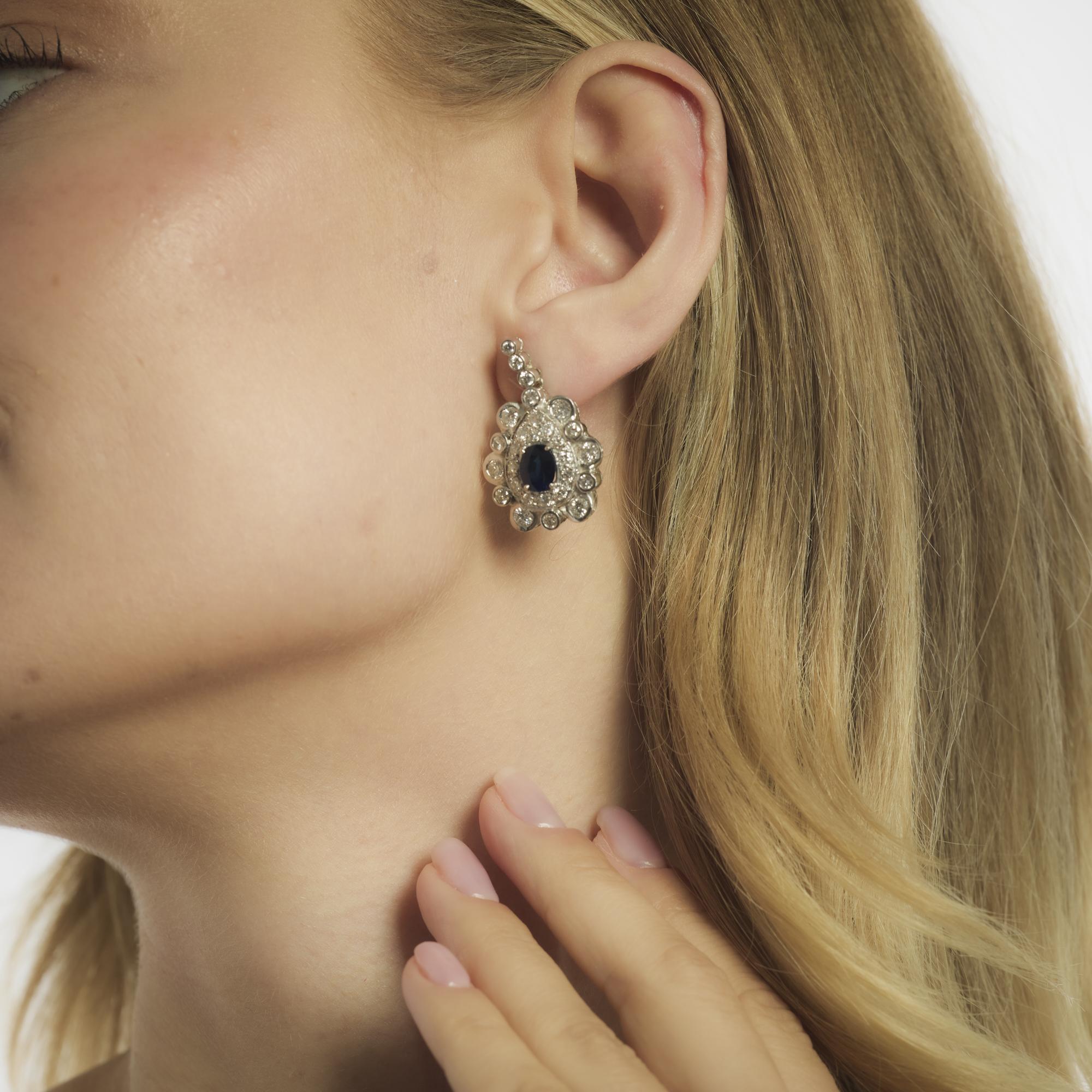 Oval Cut Mid Century 2.80 carat sapphire diamond platinum cocktail earrings For Sale
