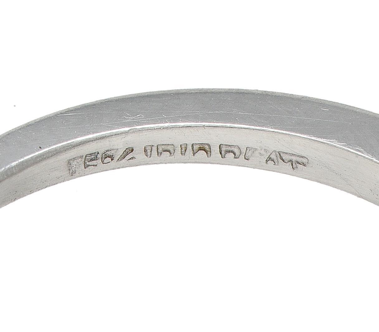 De las mujeres Anillo de compromiso vintage de platino y tres piedras de mediados de siglo con un diamante de 2.88 quilates GIA en venta