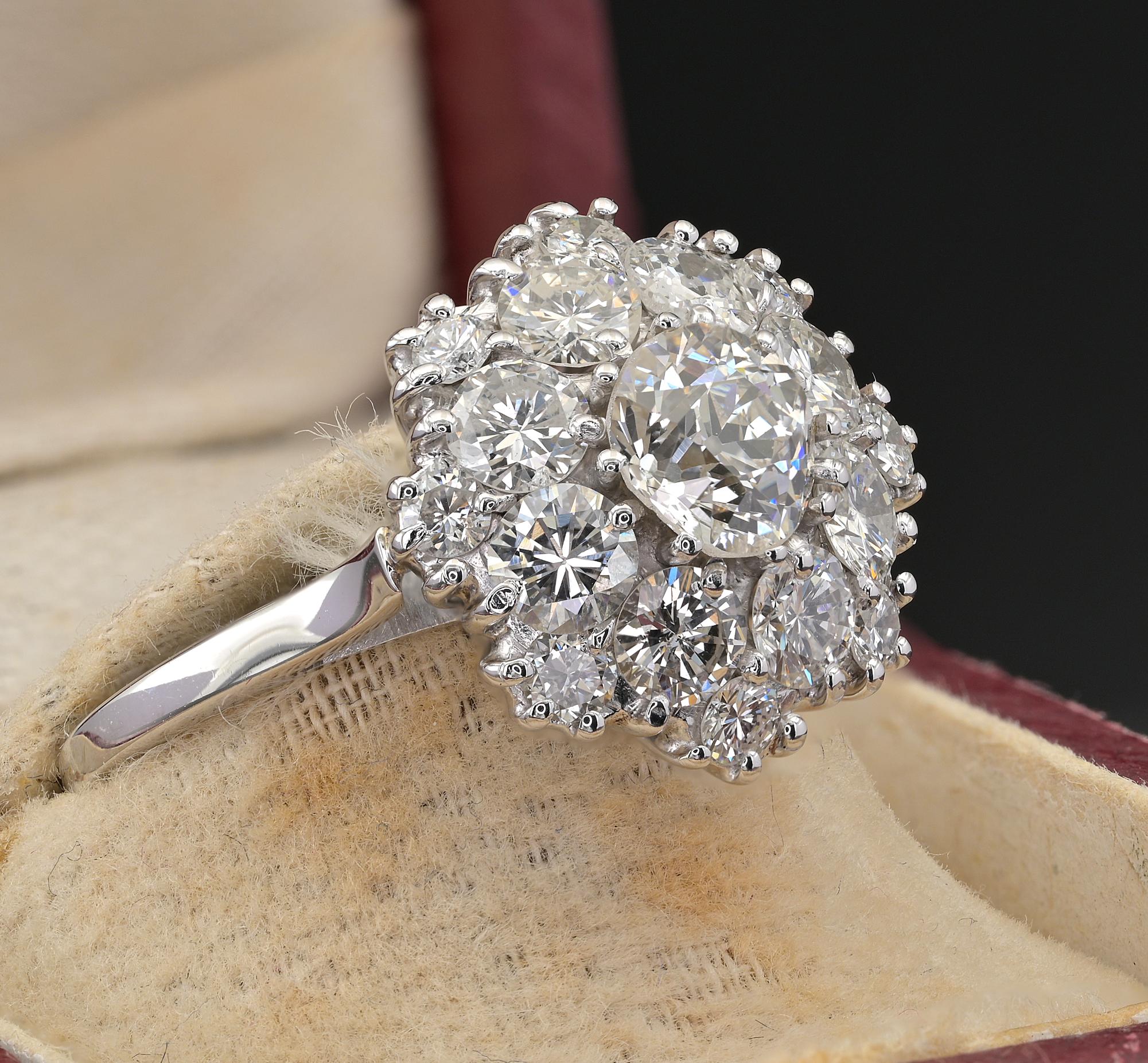 Old European Cut Mid-Century 2.95 CT Diamond Daisy 18 Kt Sparkly Ring For Sale