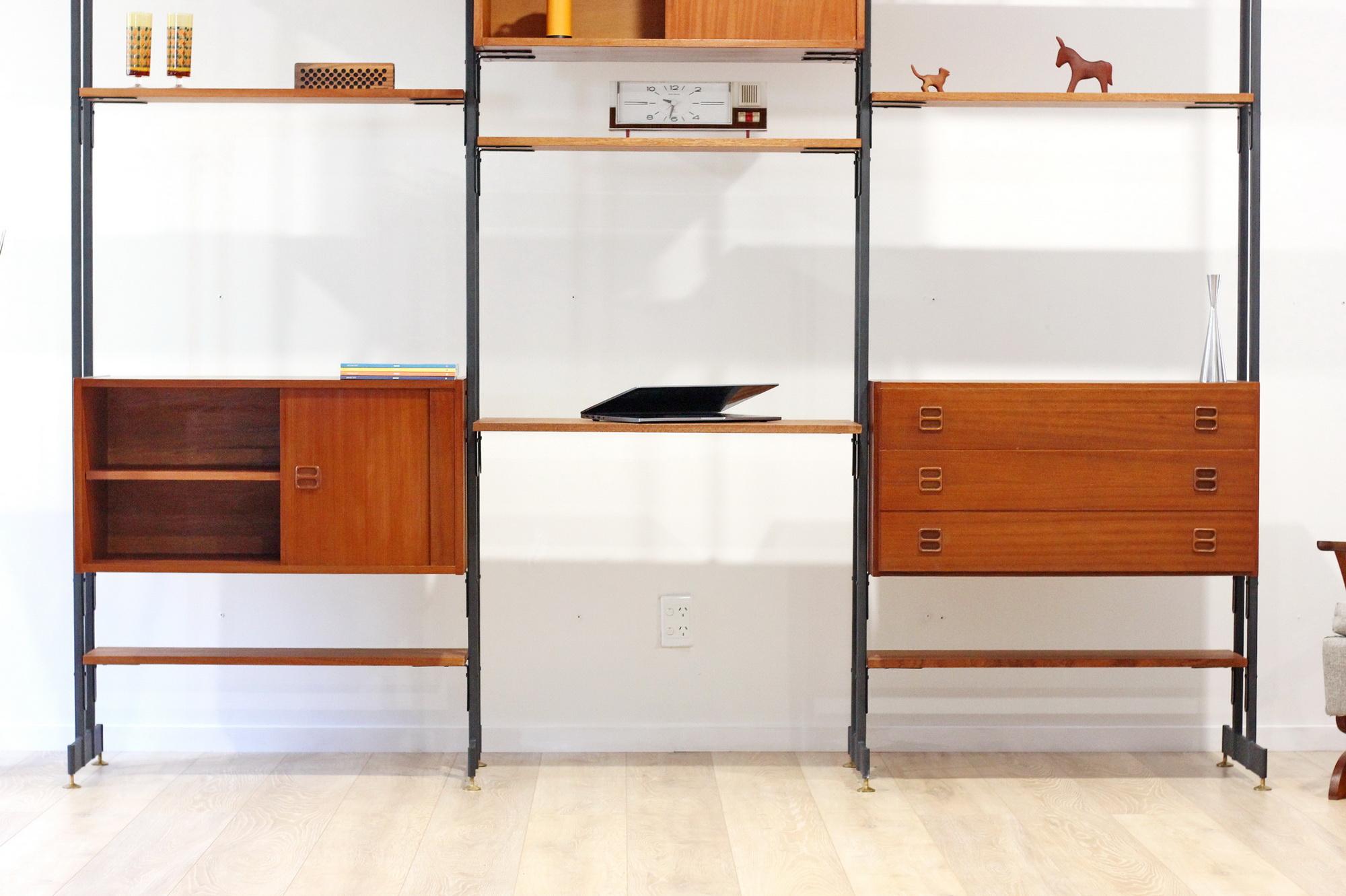Mid Century 3-Bay Freestand Wall Units In Good Condition In Auckland, AUK