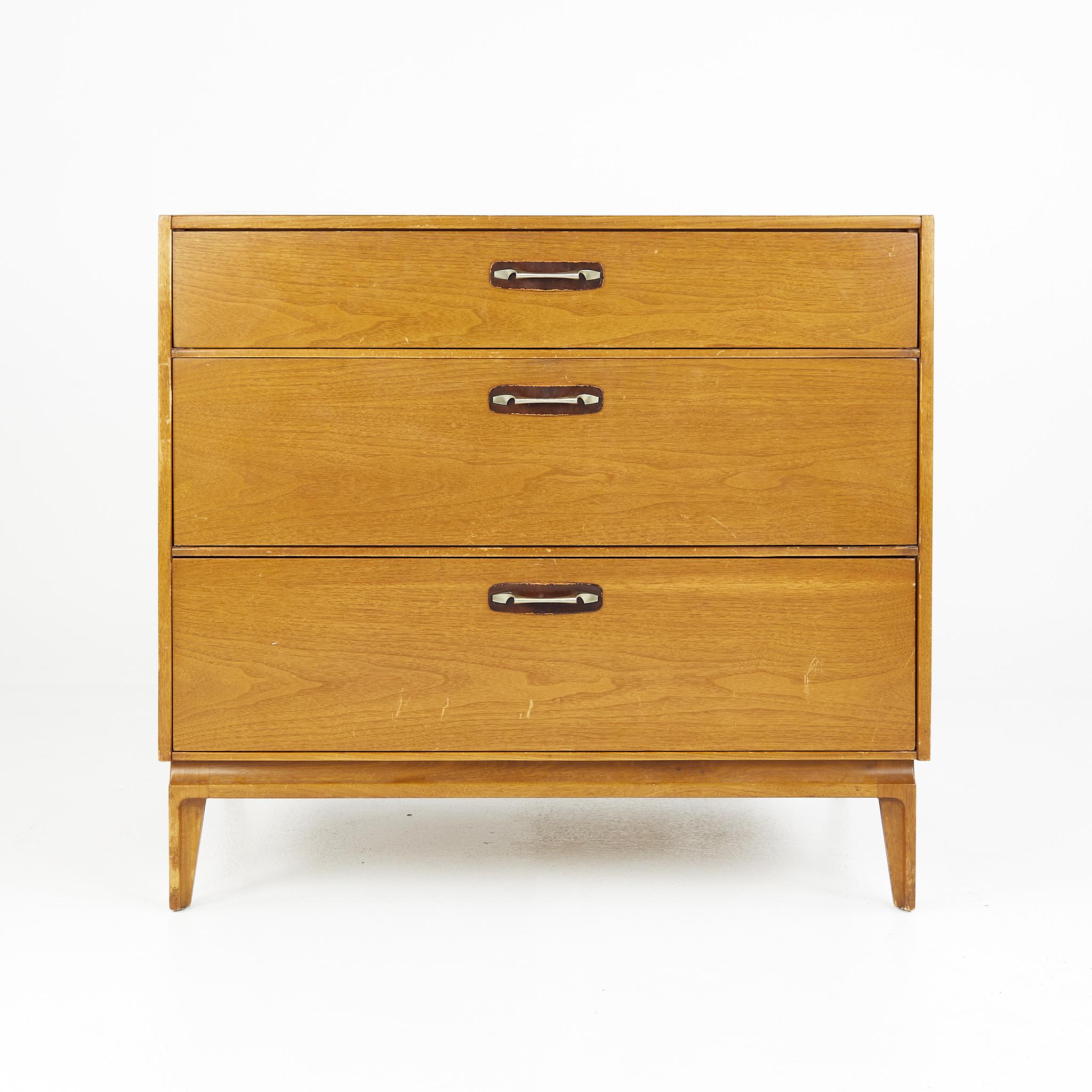 Mid Century Walnut 3 Drawer Dresser

This dresser measures: 34.25 wide x 20 deep x 31 inches high

?All pieces of furniture can be had in what we call restored vintage condition. That means the piece is restored upon purchase so it’s free of