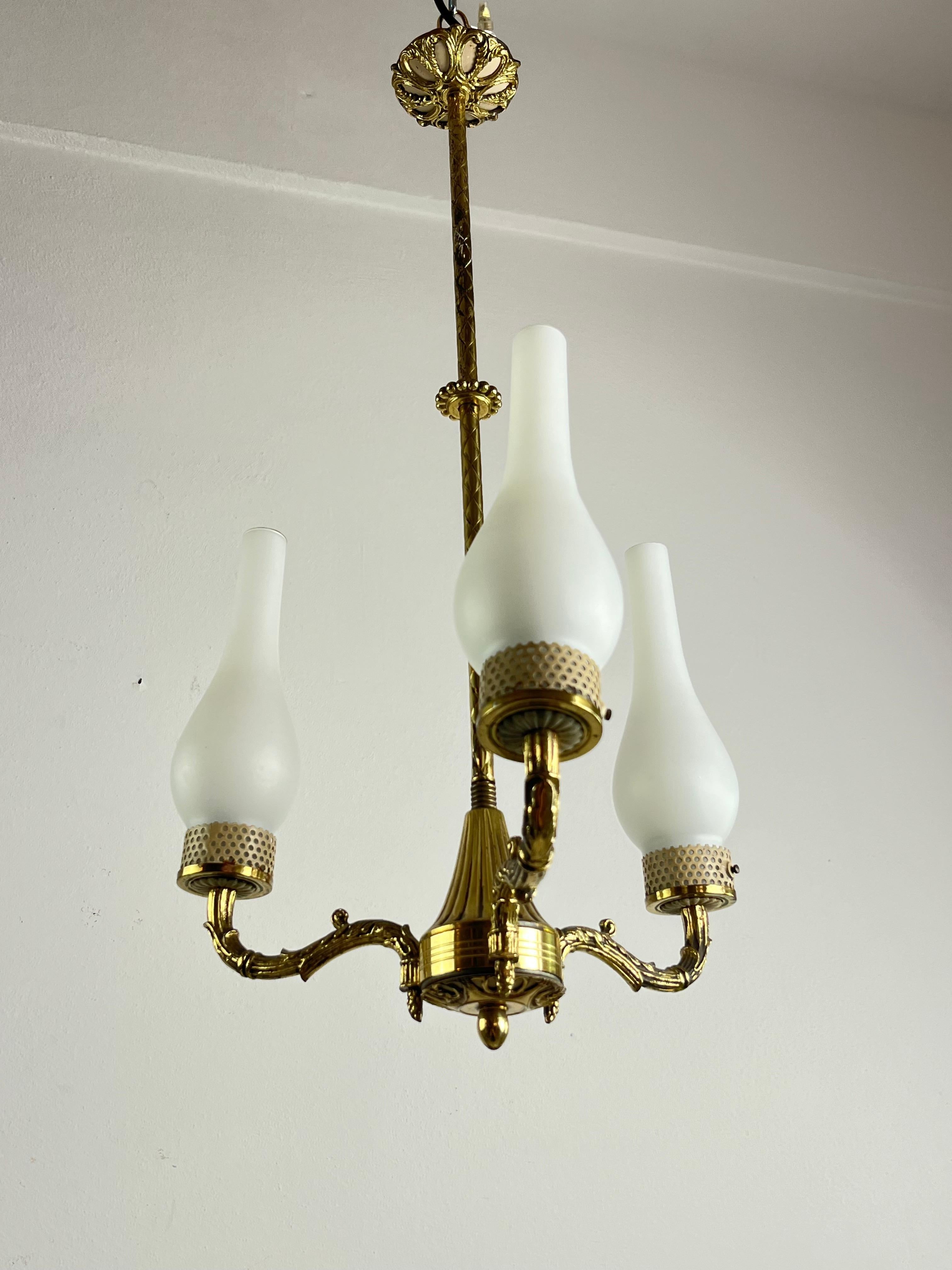 Mid-Century 3-Light Brass And Glass Chandelier  Attributed To Stilnovo 1950s For Sale 3