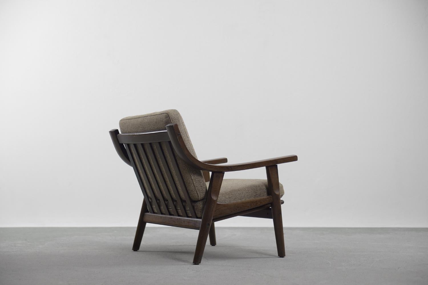 Mid-Century 3-Sitz-Sofa und Sessel von Hans J. Wegner für Getama, 1960er Jahre, 2er-Set (Wolle) im Angebot