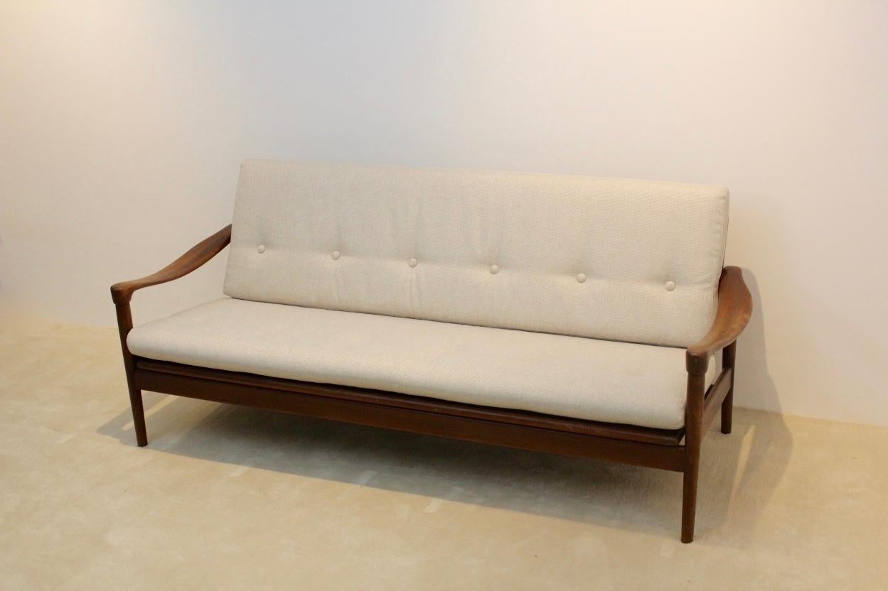 Mid Century 3-seat Sofa by De Ster Gelderland, Holland In Good Condition For Sale In Voorburg, NL