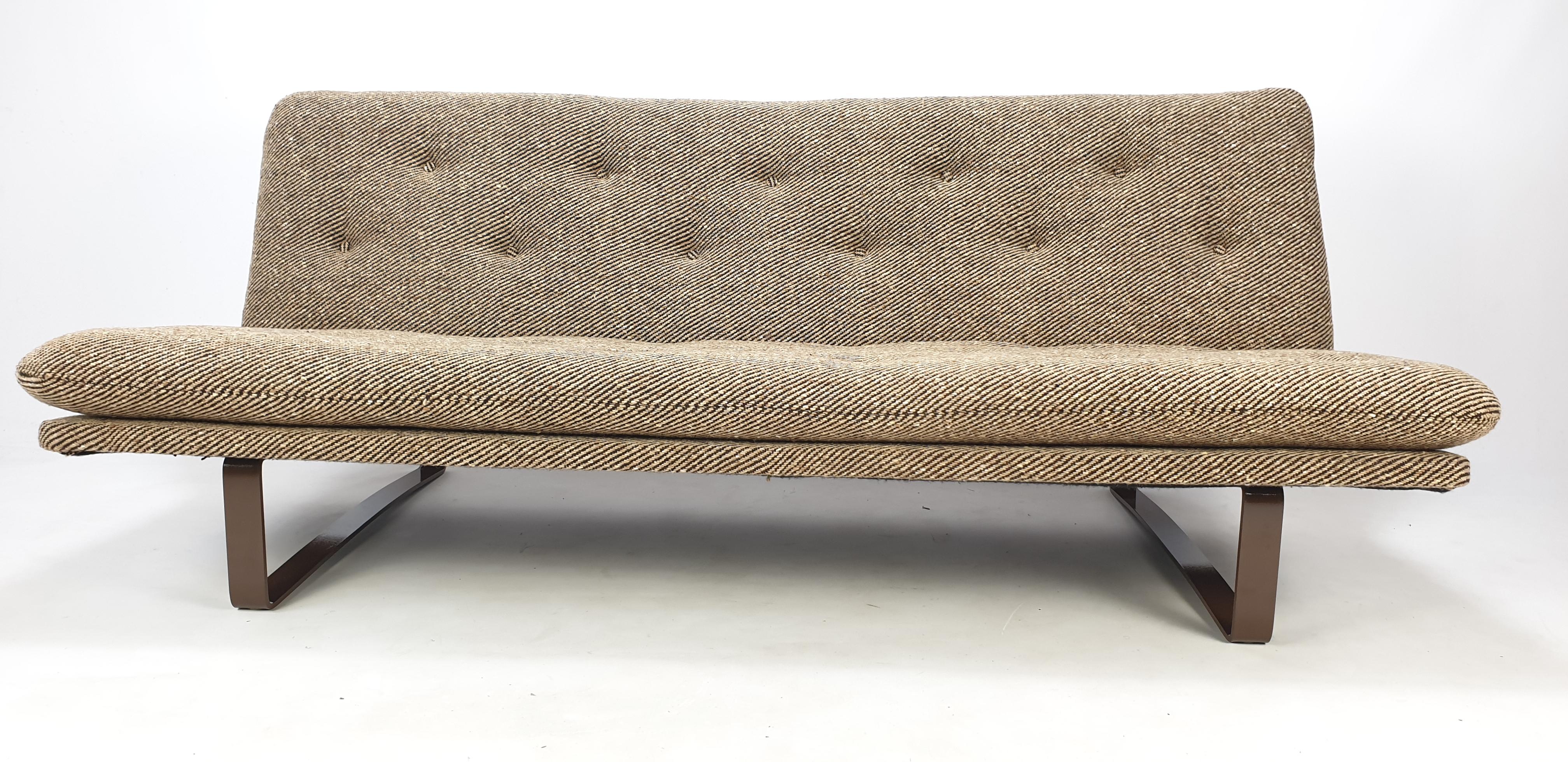 Mid Century 3-Seat Sofa by Kho Liang Ie for Artifort, 1960s In Excellent Condition In Oud Beijerland, NL