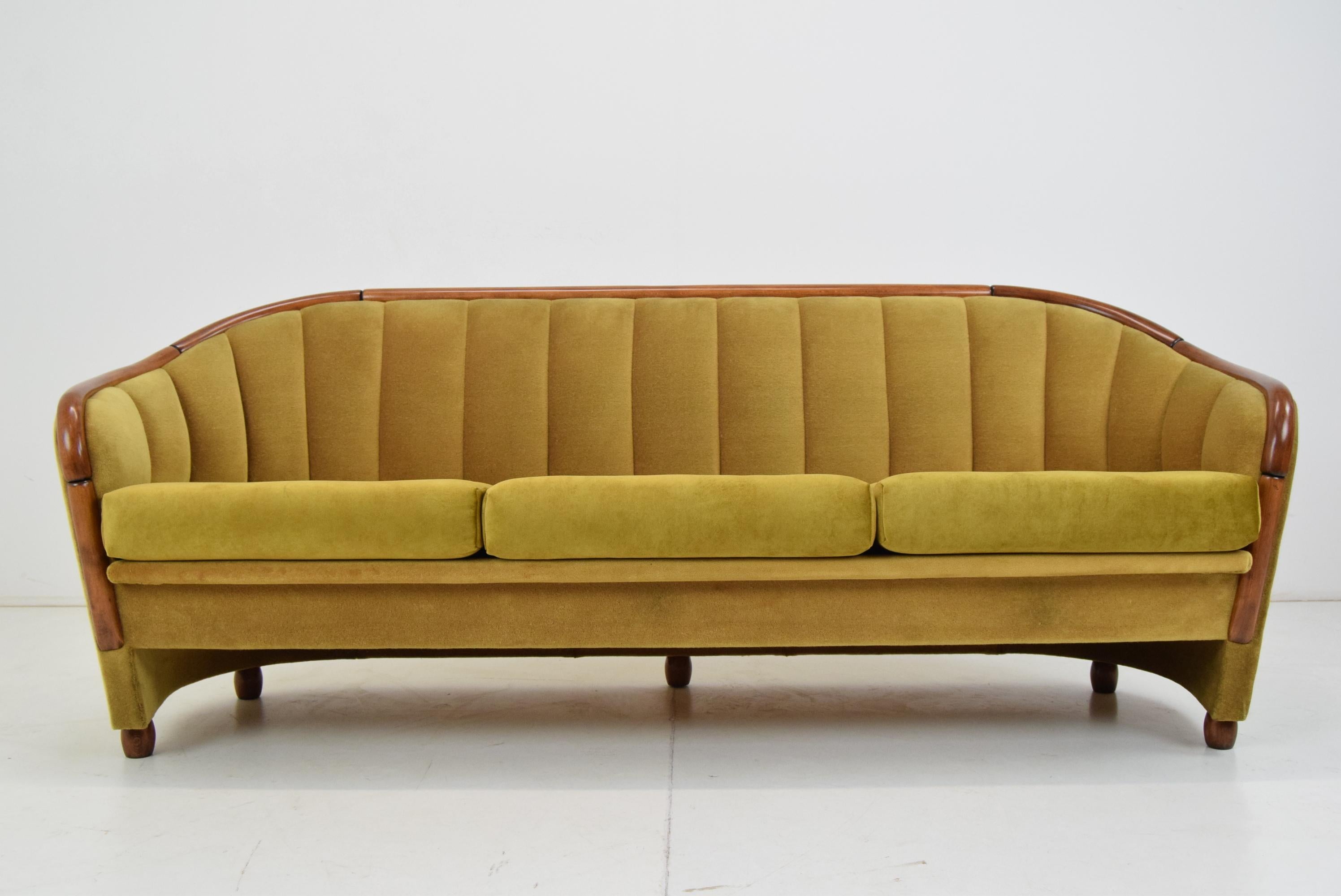 Fabric Mid-Century 3-Seat Sofa in the Style of Gio Ponti, 1950's