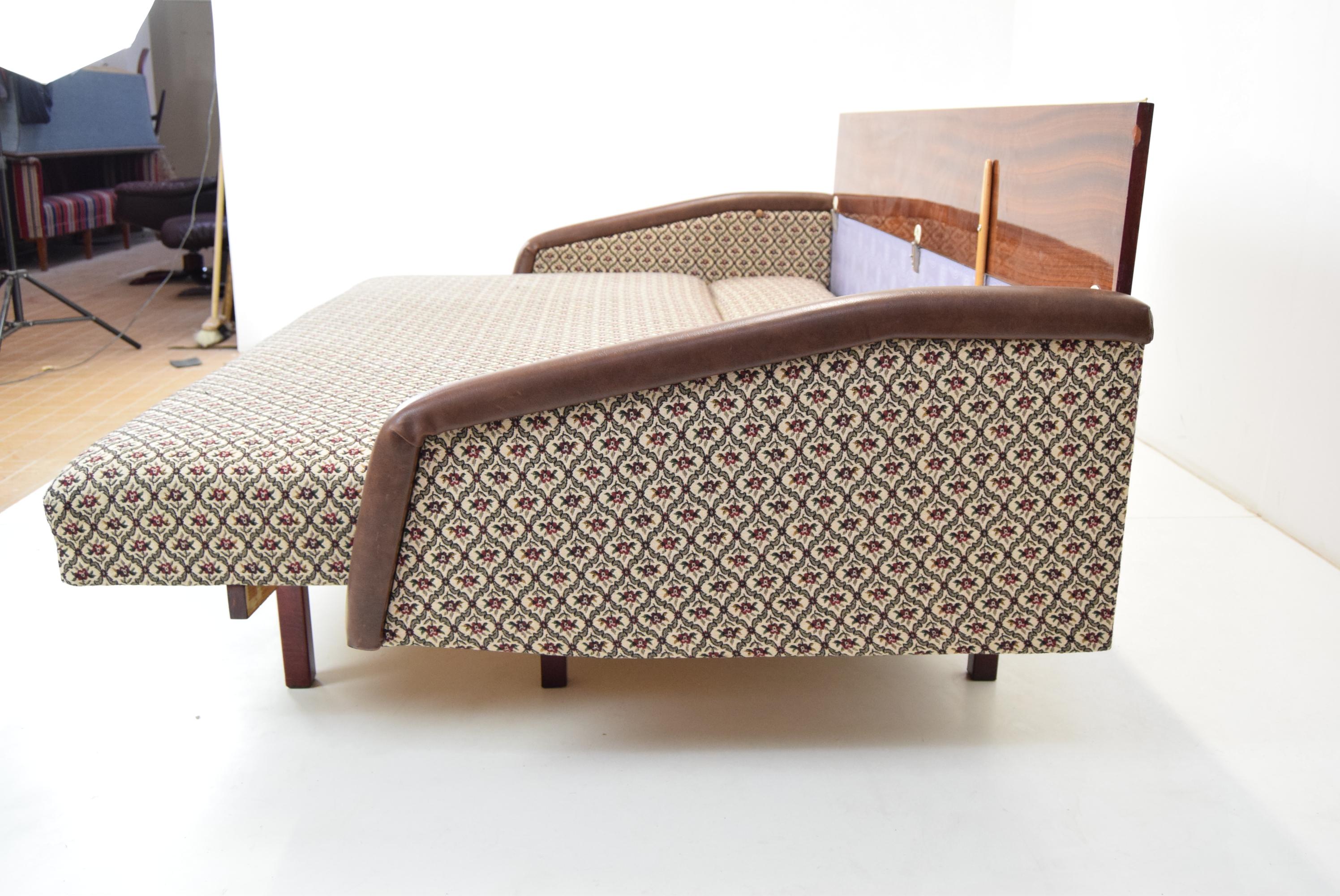 Mid-Century 3-Seat Sofa or Daybed, Jitona, 1970's For Sale 1