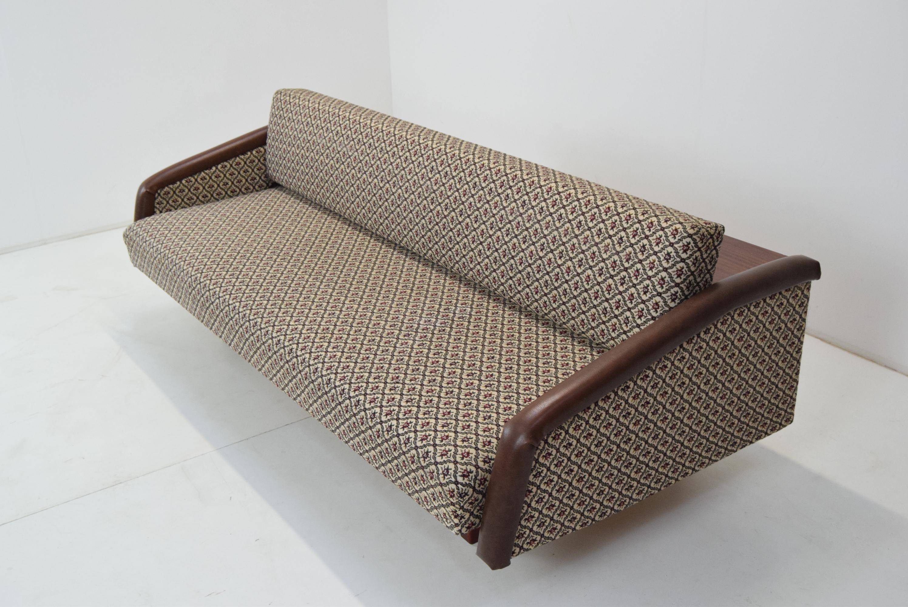 Mid-Century Modern Mid-Century 3-Seat Sofa or Daybed, Jitona, 1970's For Sale