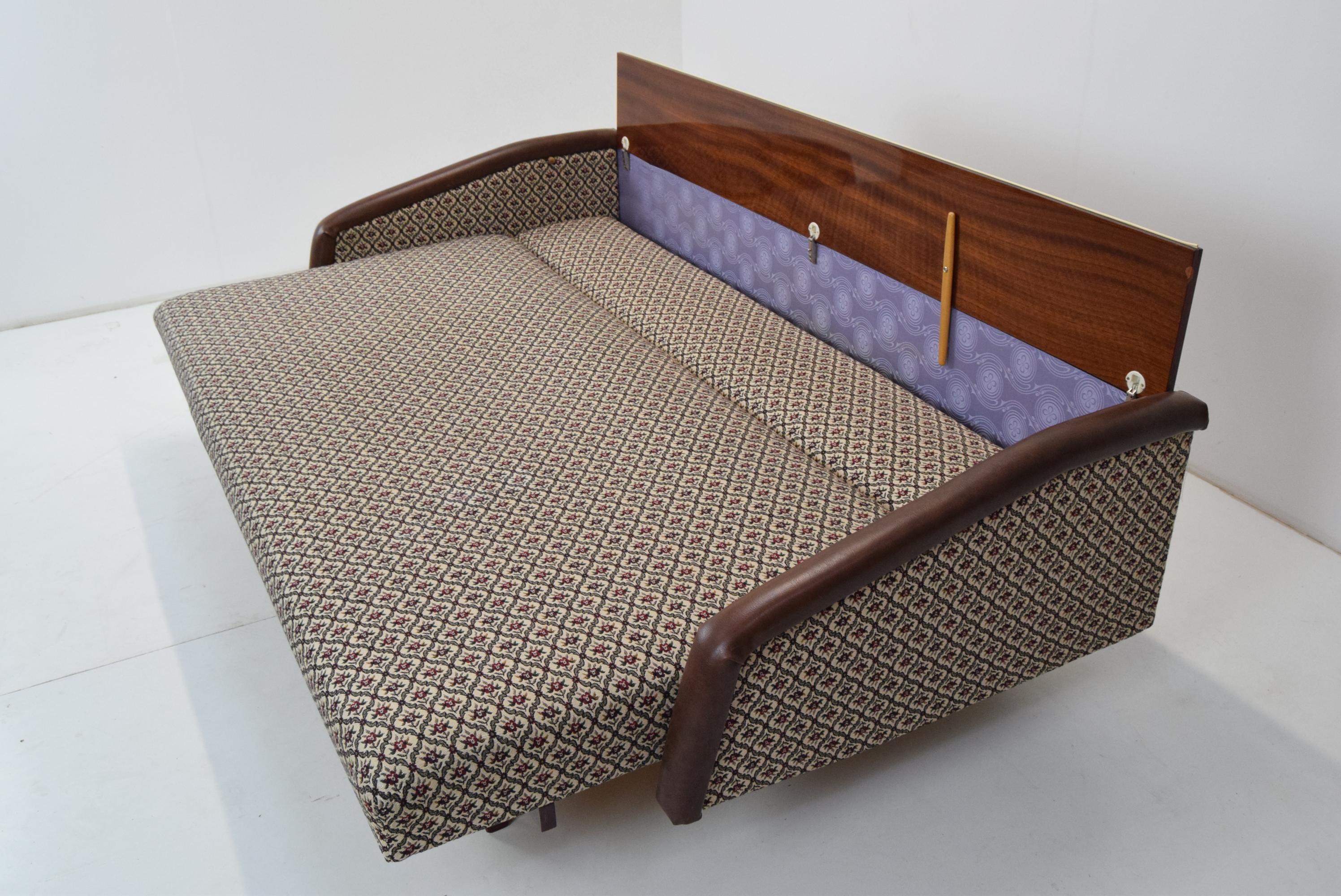 Late 20th Century Mid-Century 3-Seat Sofa or Daybed, Jitona, 1970's For Sale