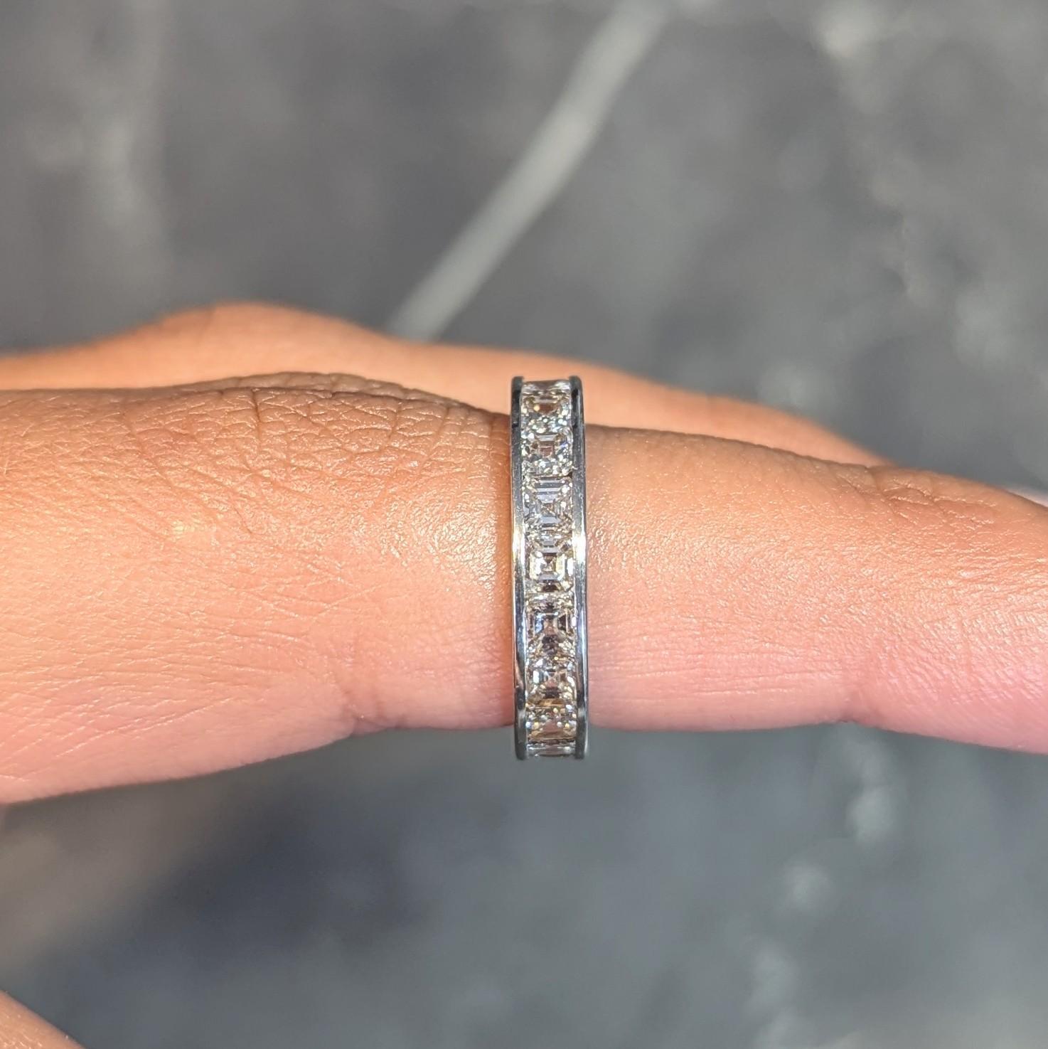 Mid-Century 3.00 CTW Emerald Cut Diamond Platinum Vintage Eternity Band Ring For Sale 7