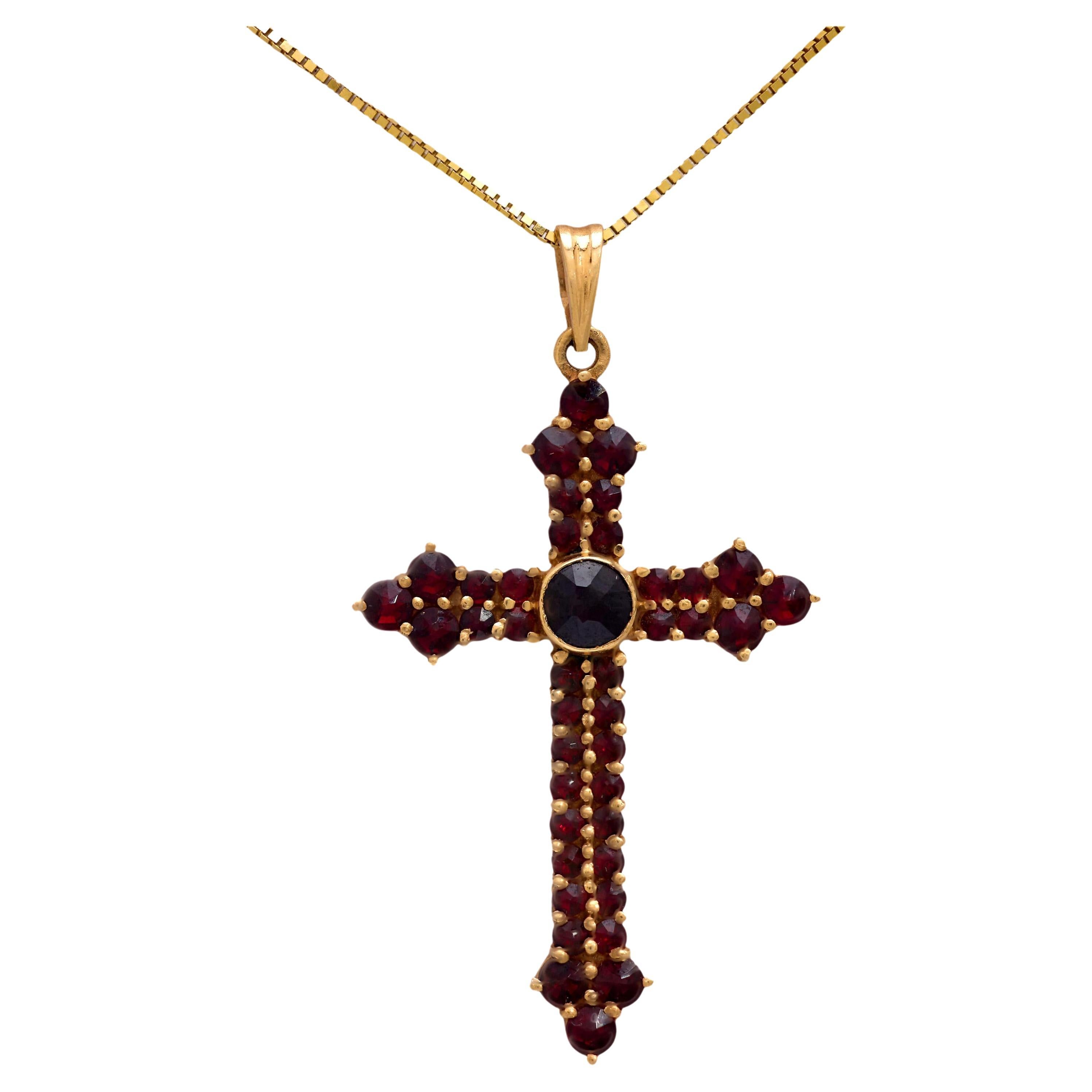 Mid Century 3.45 carat total weight garnet 14k yellow gold cross necklace
