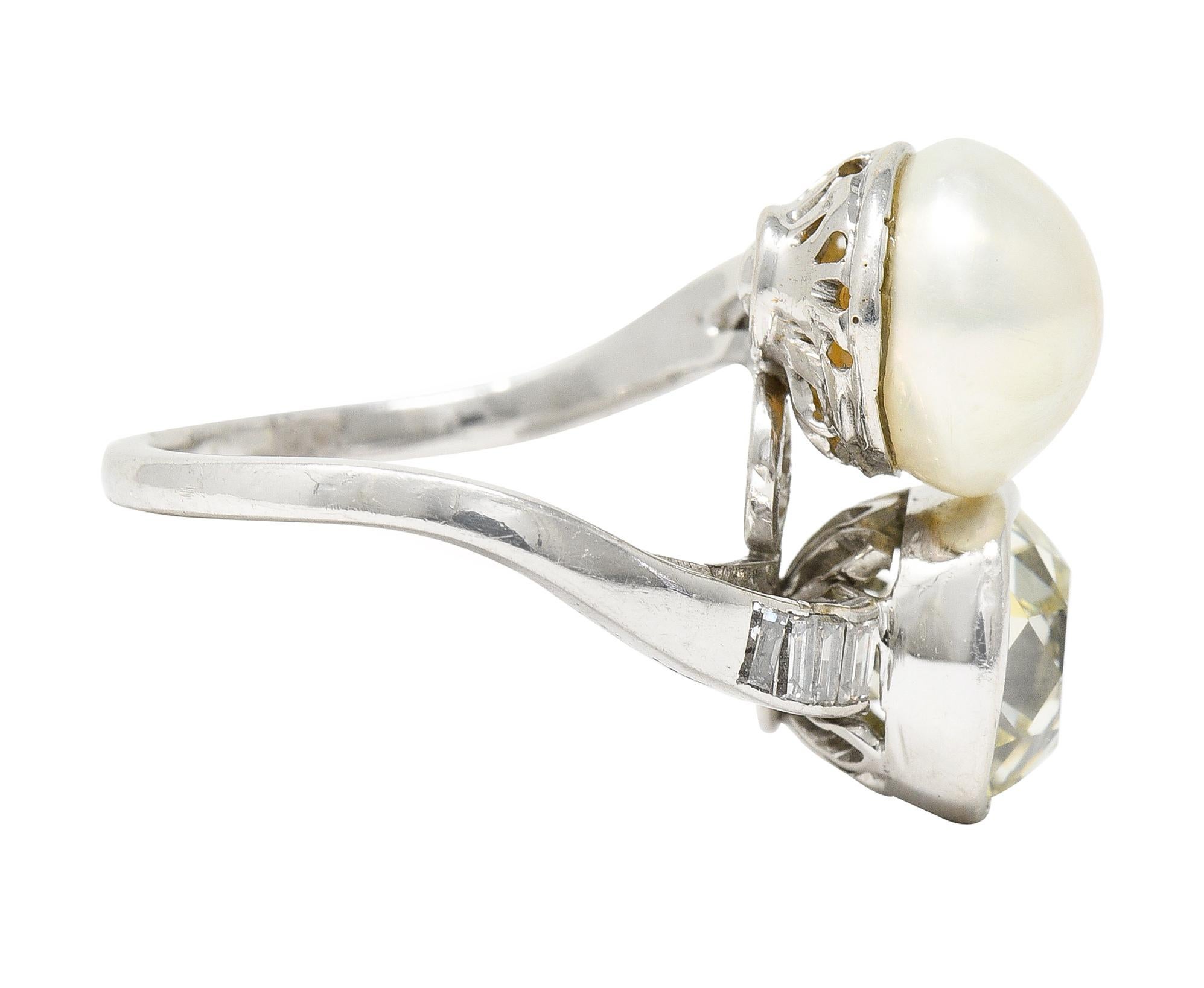 Mid-Century 3.52 CTW Diamond Pinctada Pearl Platinum Toi-Et-Moi Vintage Ring GIA For Sale 5