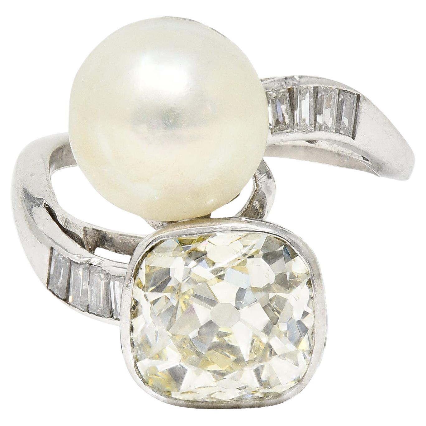 Mid-Century 3.52 CTW Diamond Pinctada Pearl Platinum Toi-Et-Moi Vintage Ring GIA For Sale
