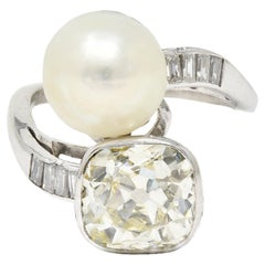 Mid-Century 3,52 CTW Diamant Pinctada Perle Platin Toi-Et-Moi Vintage Ring GIA