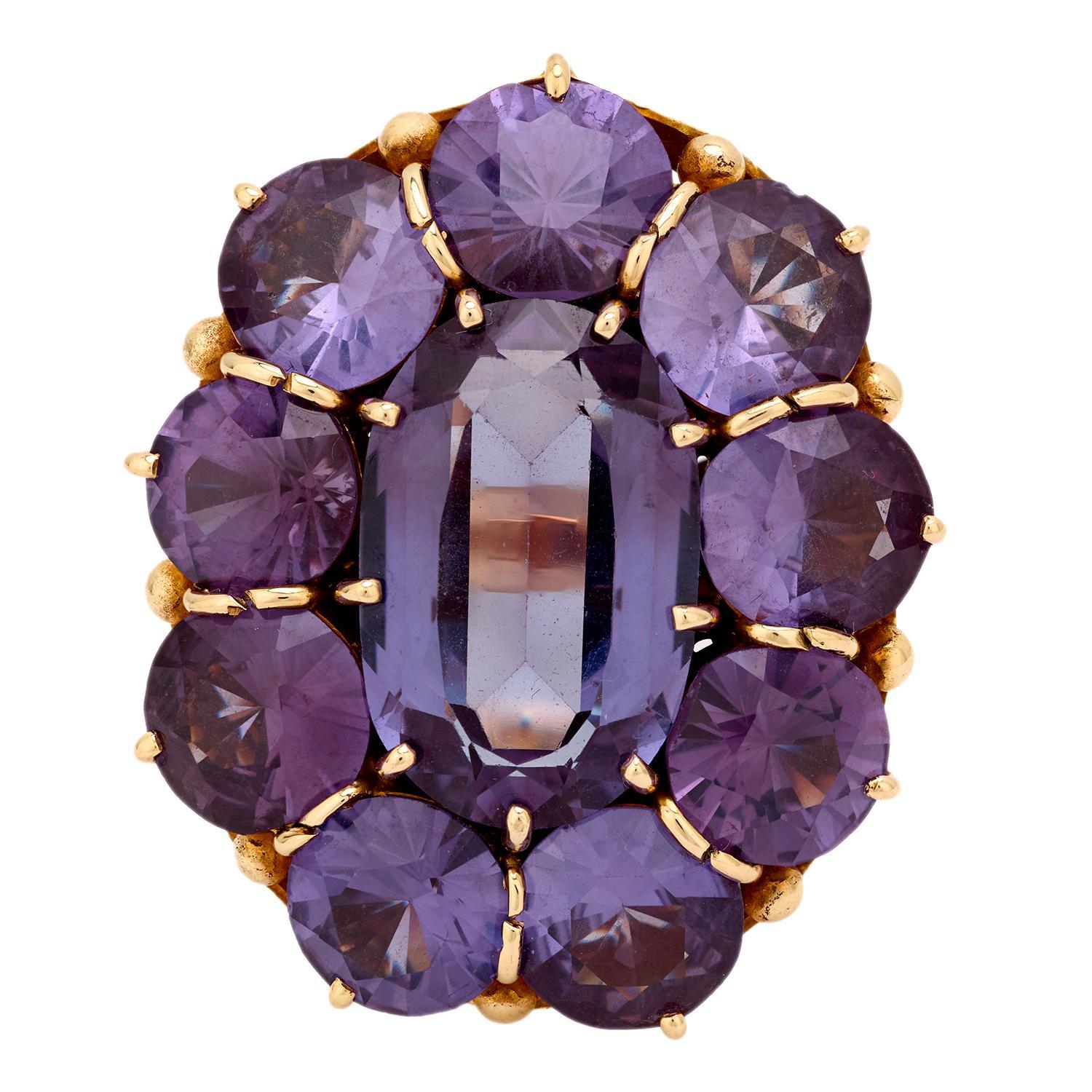 Moderne Bague cocktail du milieu du siècle en or jaune 14 carats avec saphir synthétique violet de 35,75 carats en vente