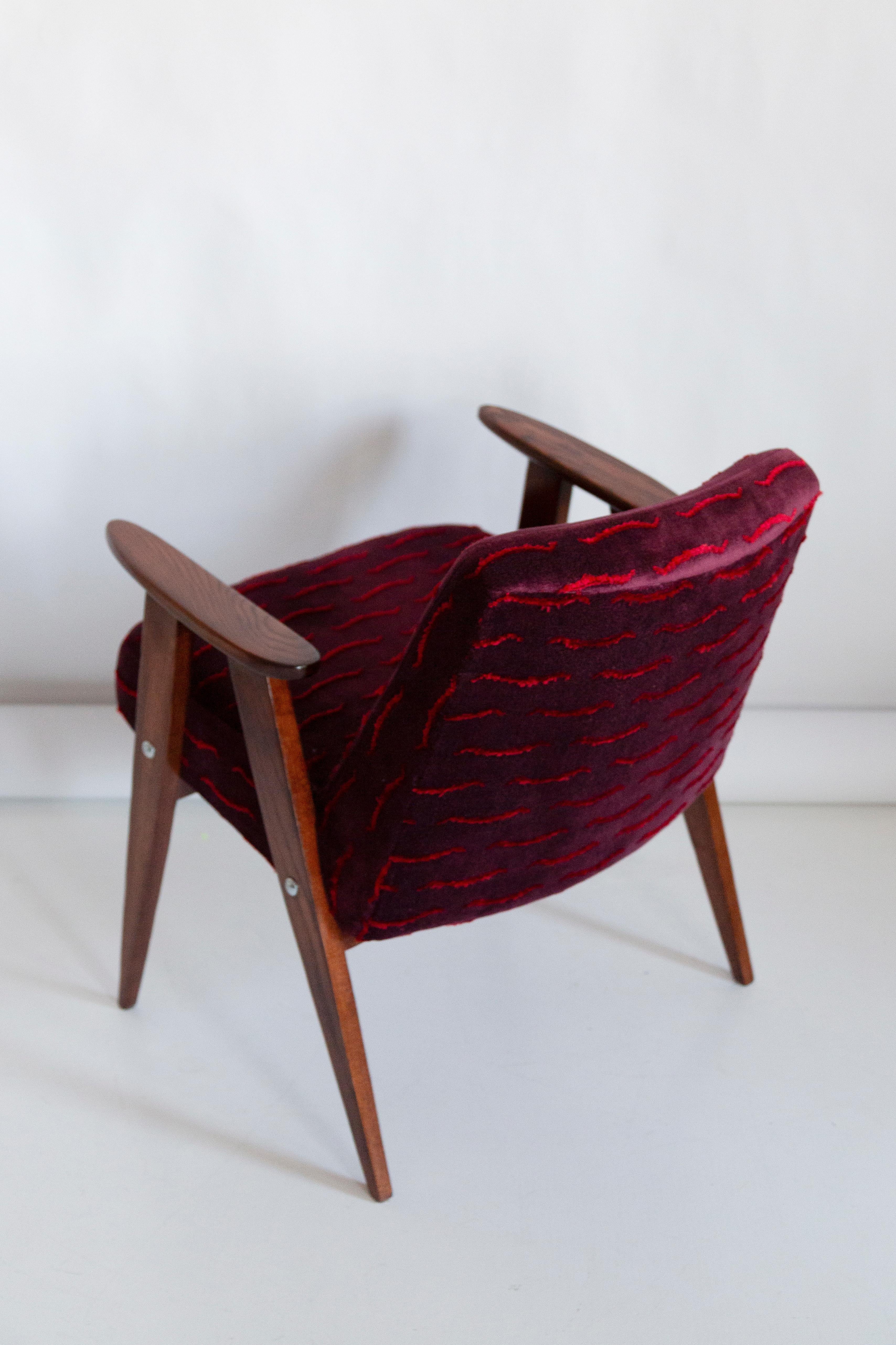 Mid-Century 366 Armchair, Dark Red Velvet, by Jozef Chierowski, Europe, 1960s For Sale 2