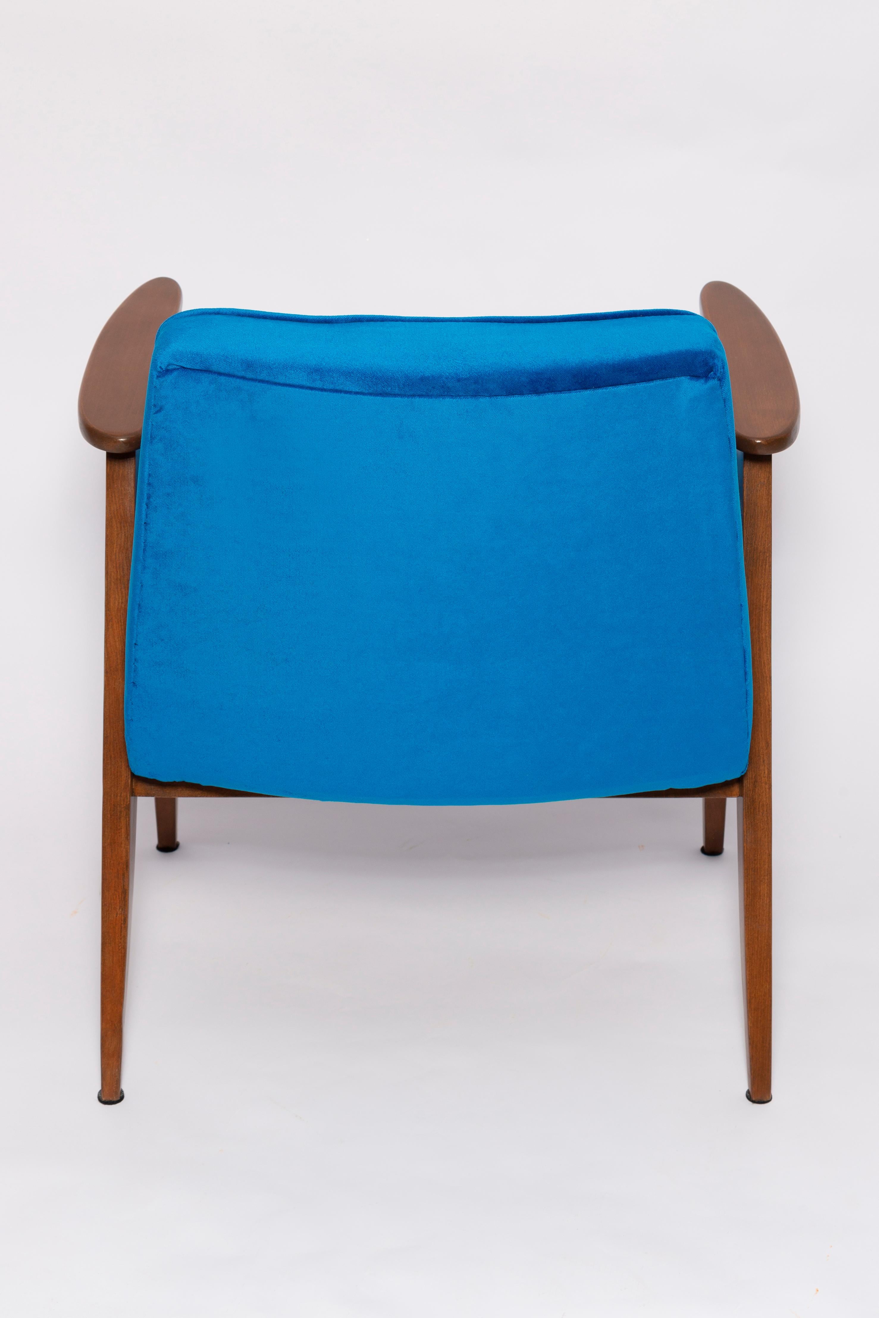 Mid-Century 366 Armchair in Blue Velvet, by Jozef Chierowski, Europe 1960s For Sale 2