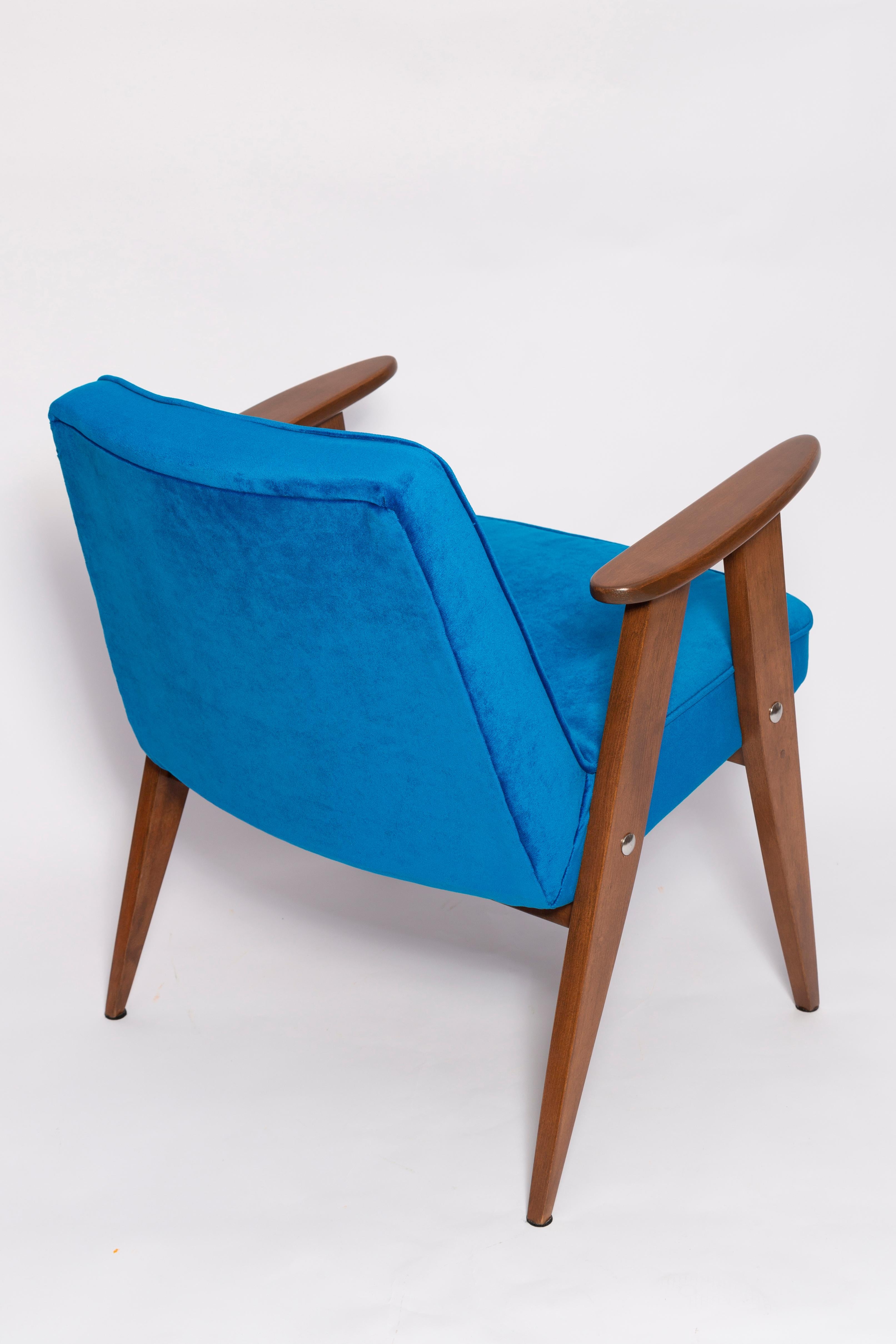 Textile Mid-Century 366 Armchair in Blue Velvet, by Jozef Chierowski, Europe 1960s For Sale