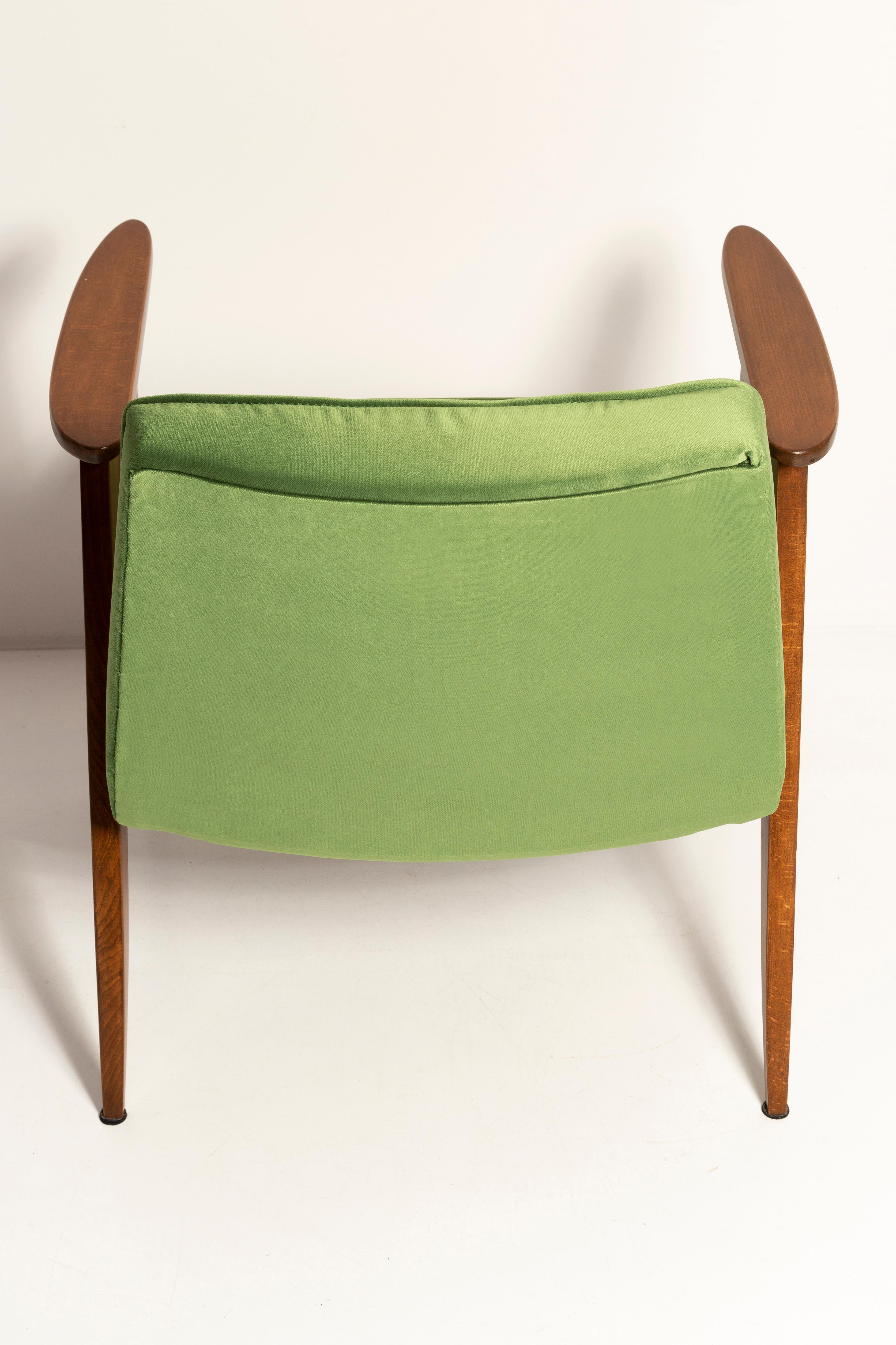20th Century Mid Century 366 Armchair in Green Velvet, by Jozef Chierowski, Europe, 1960s For Sale