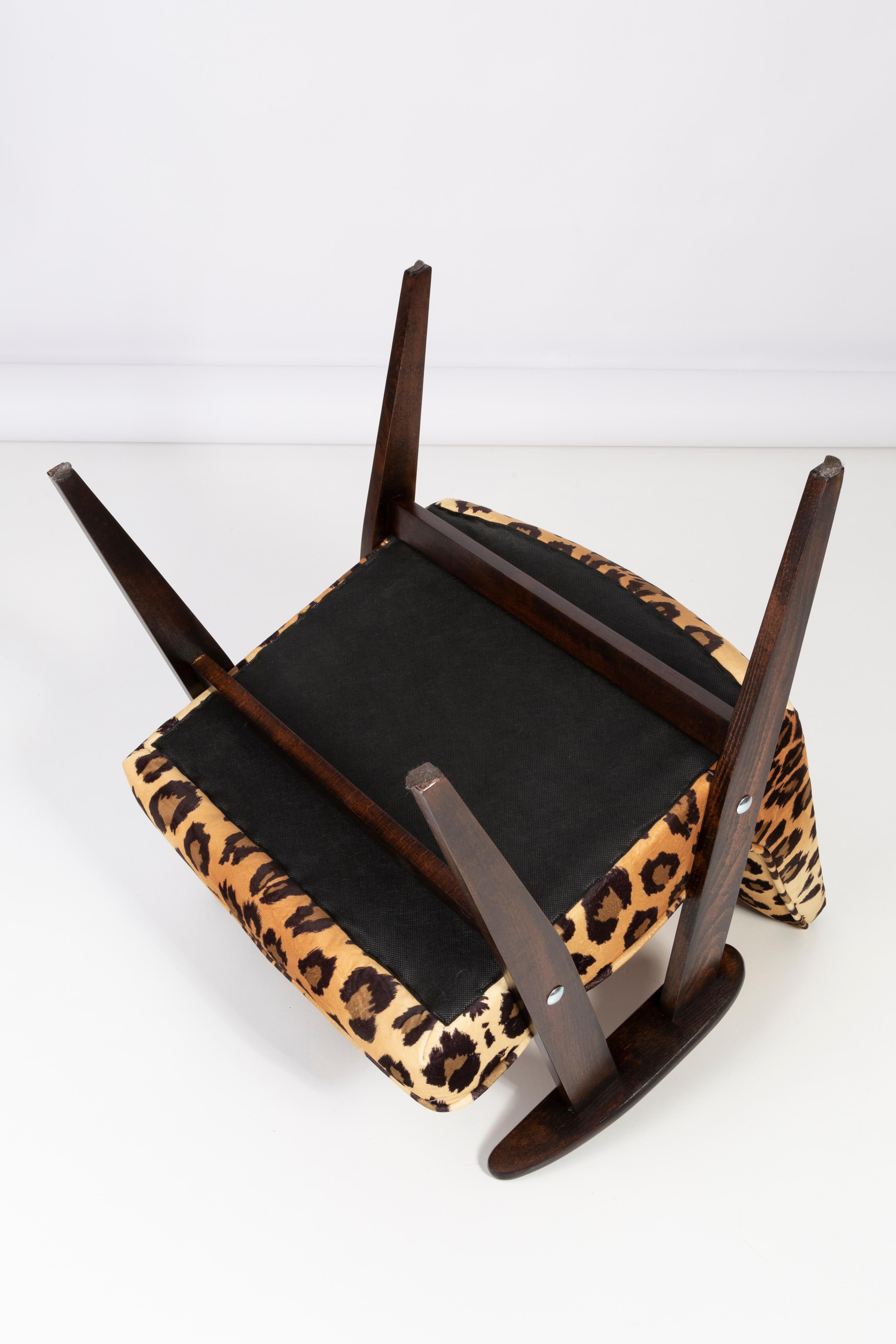 Textile Midcentury 366 Armchair in Leopard Print Velvet, Jozef Chierowski, 1960s For Sale