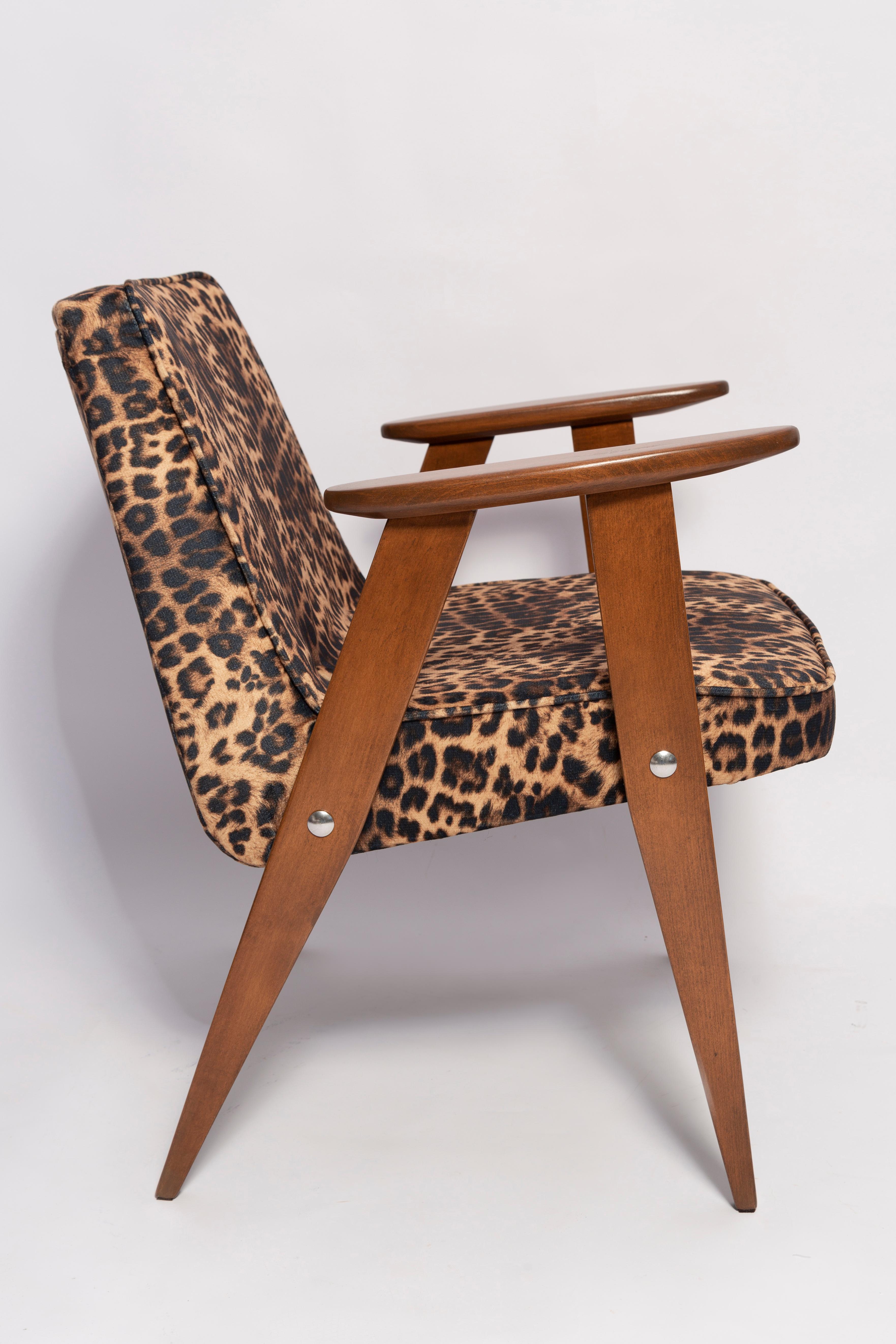 Hand-Crafted Mid-Century 366 Armchair in Leopard Print Velvet, Jozef Chierowski, Europe 1960s For Sale